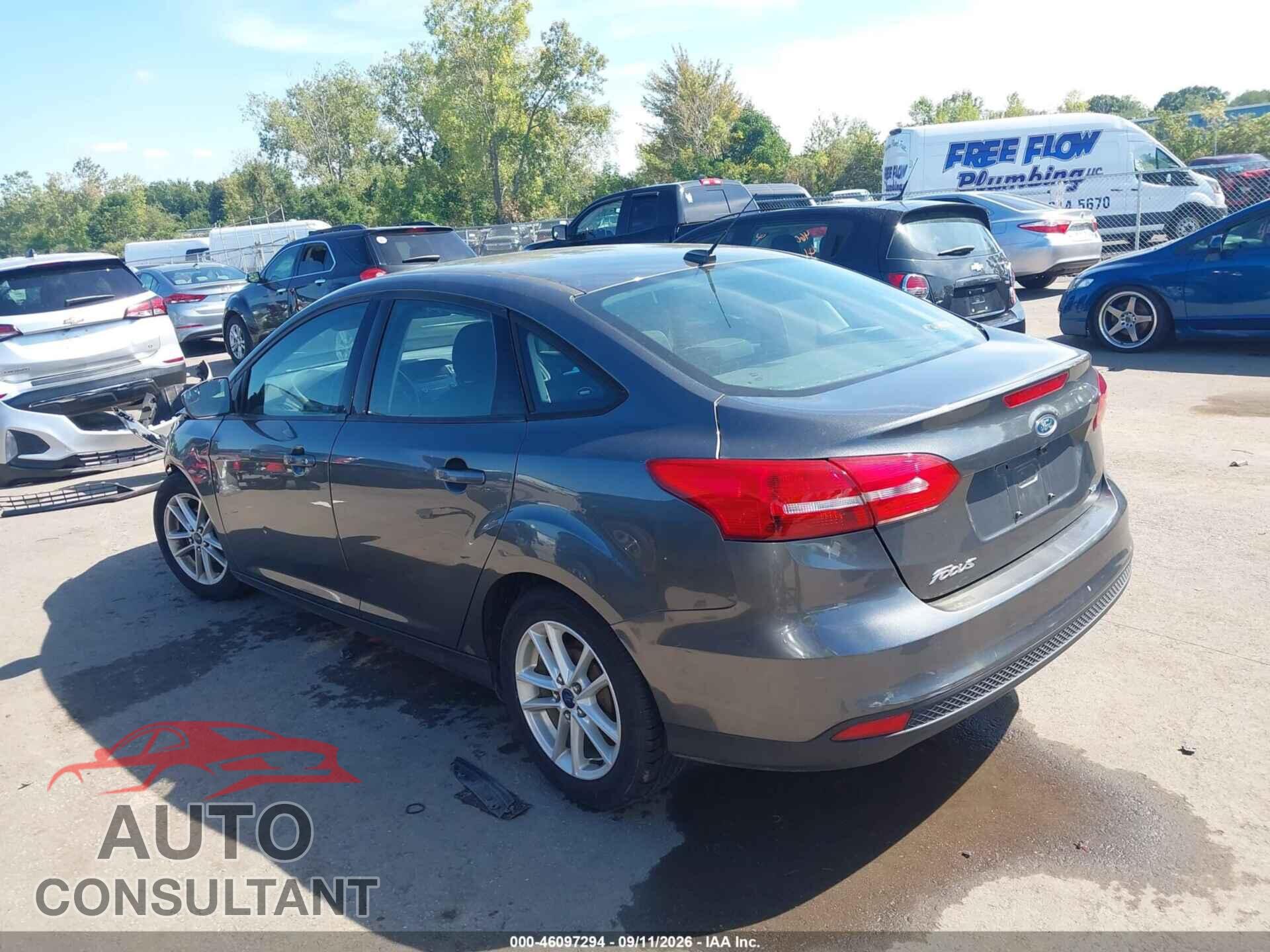 FORD FOCUS 2017 - 1FADP3F27HL229444