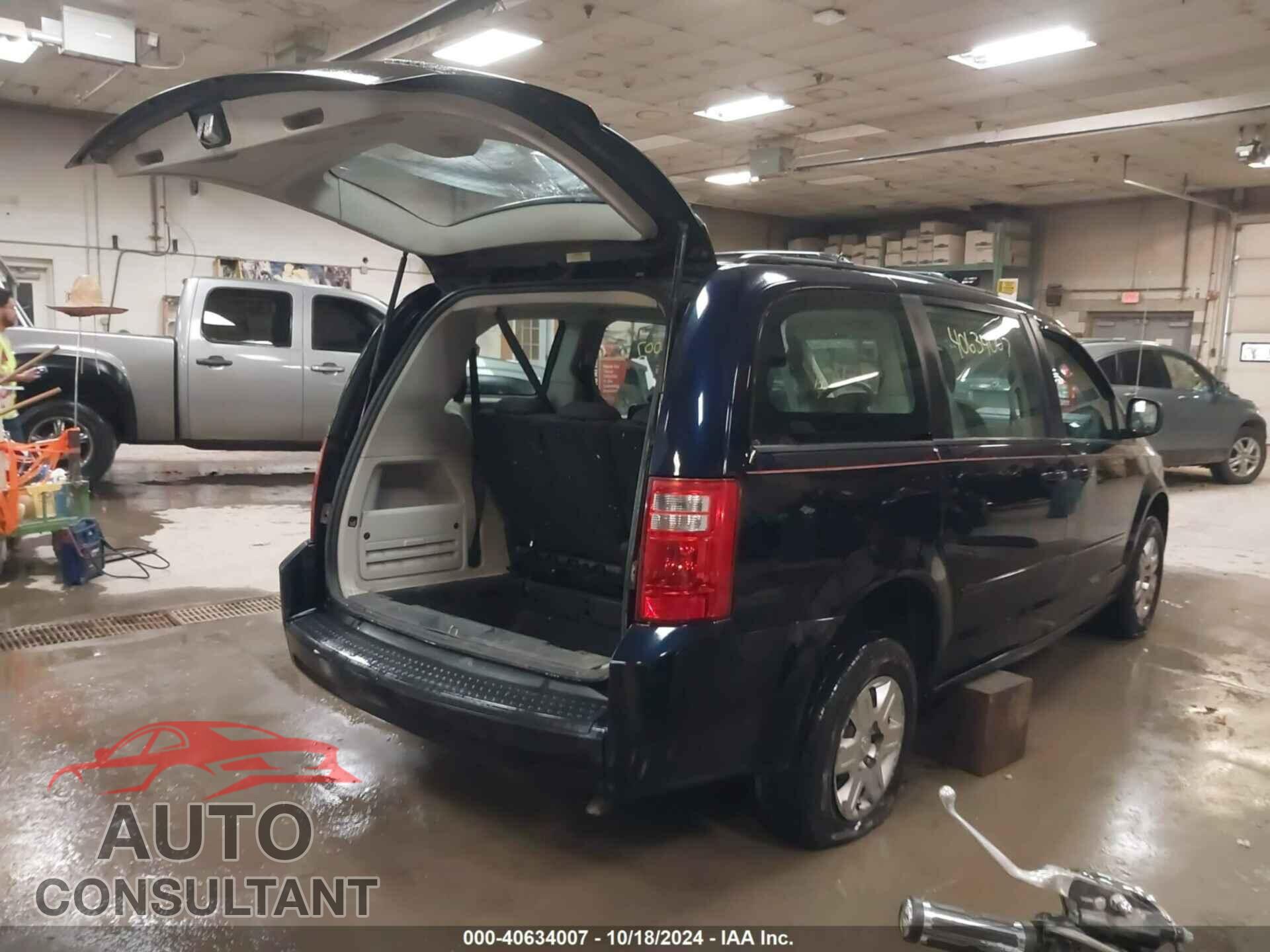 DODGE GRAND CARAVAN 2010 - 2D4RN4DE9AR265578