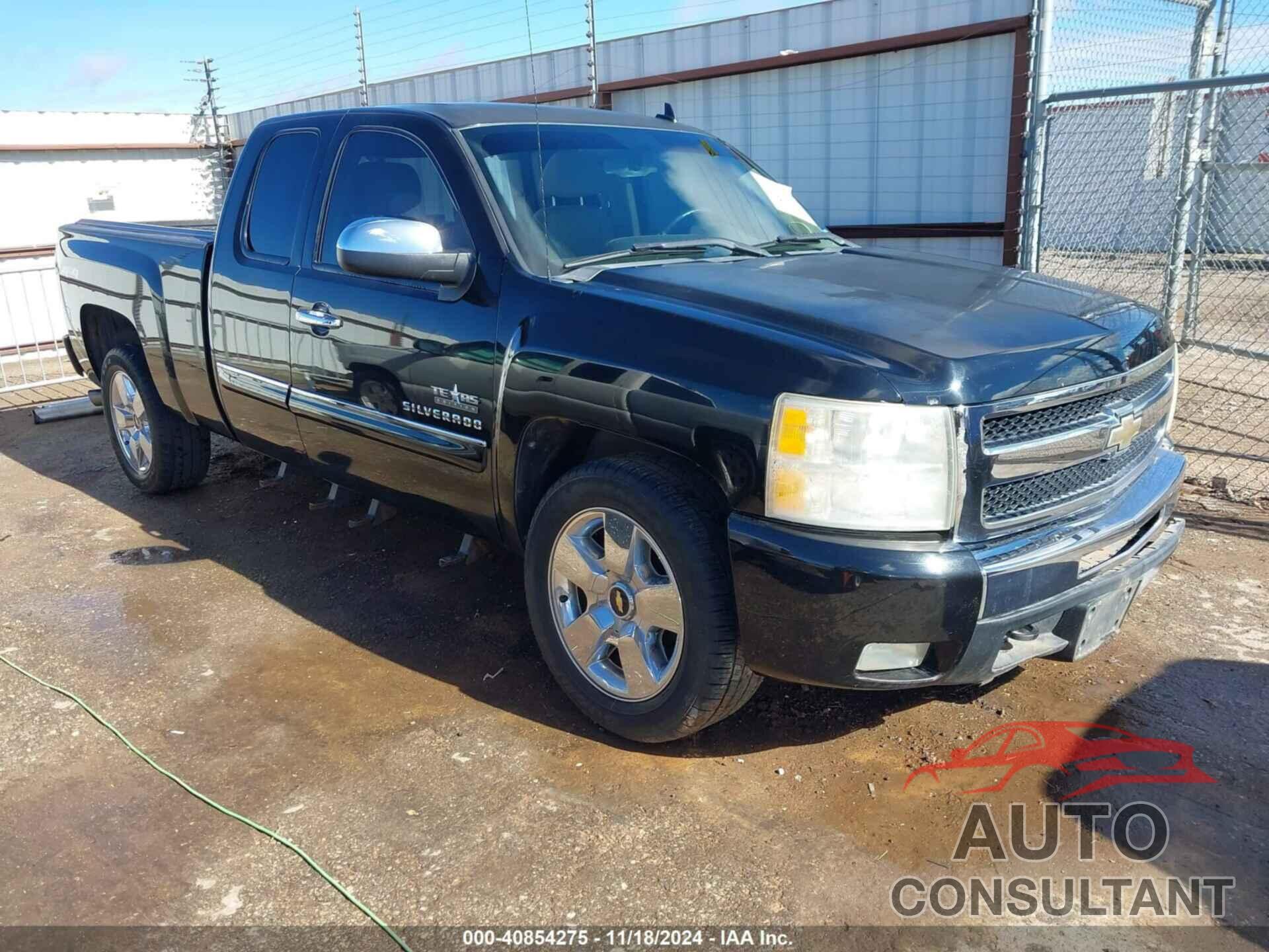 CHEVROLET SILVERADO 1500 2011 - 1GCRKSE39BZ256992