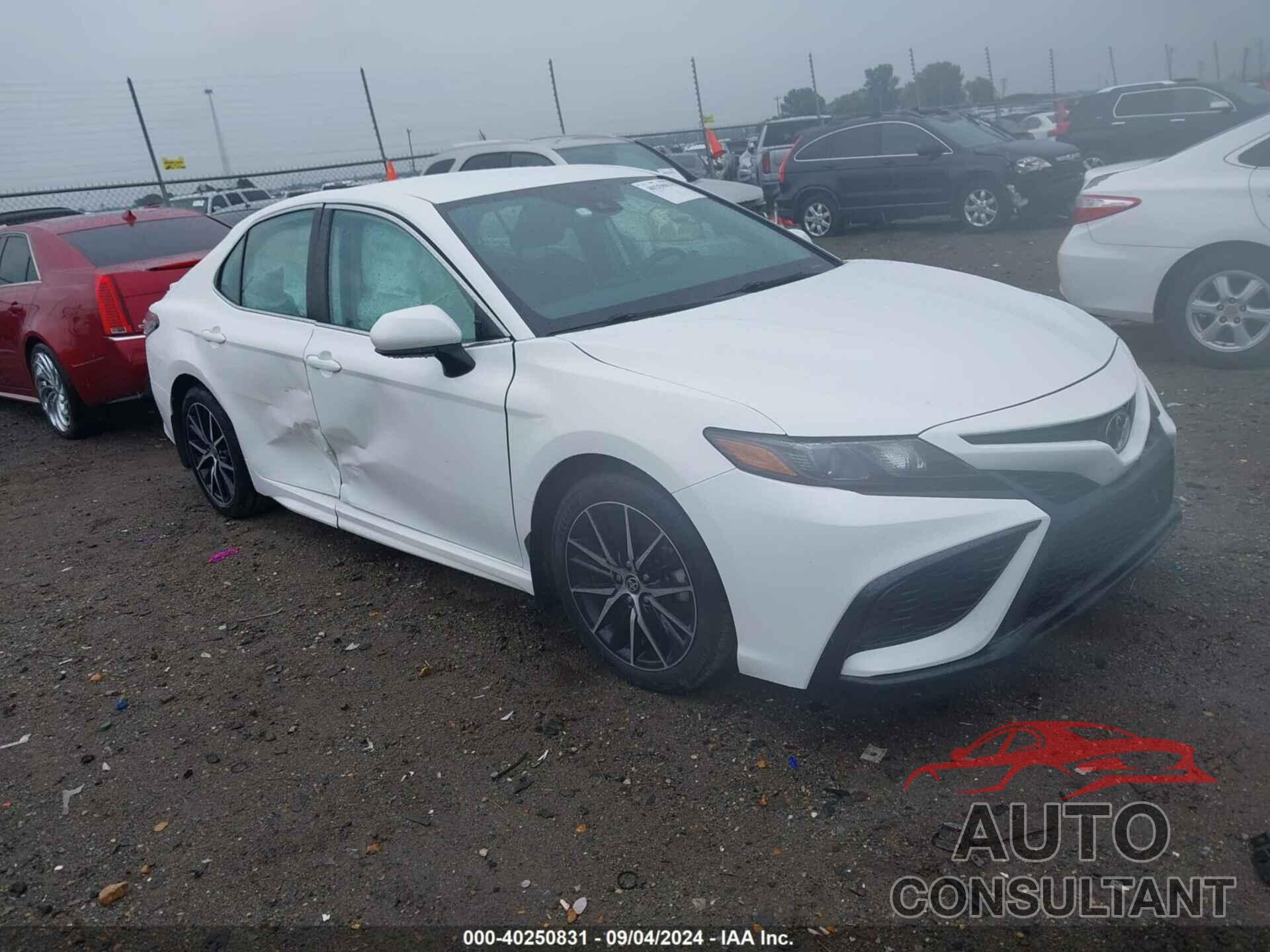 TOYOTA CAMRY 2021 - 4T1G11AK4MU485576