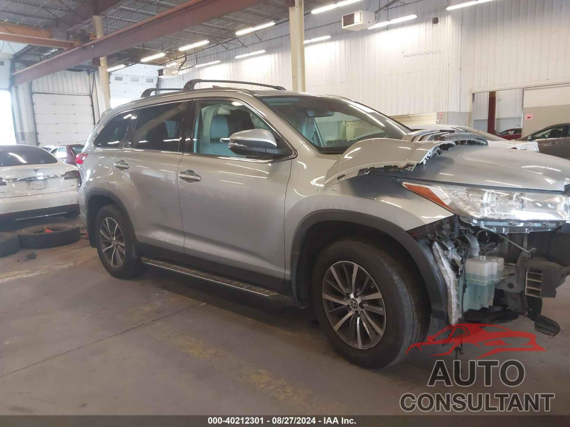 TOYOTA HIGHLANDER 2019 - 5TDJZRFH4KS579893