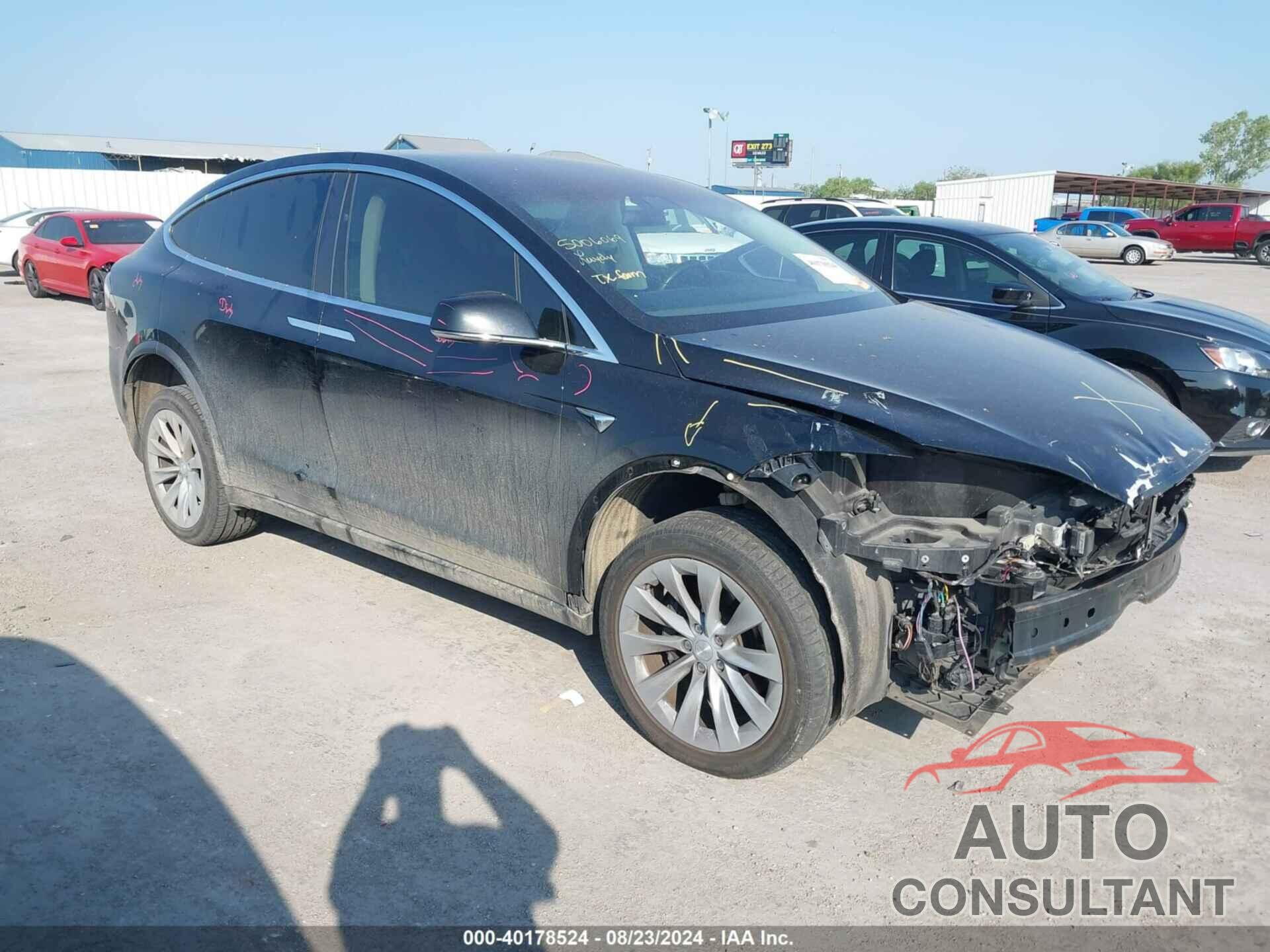 TESLA MODEL X 2016 - 5YJXCBE21GF023715