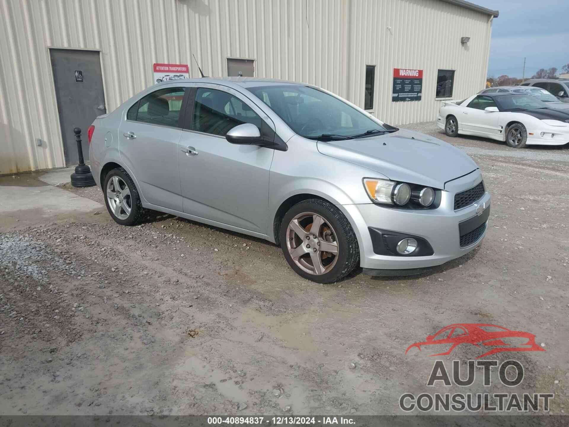 CHEVROLET SONIC 2014 - 1G1JE5SB5E4200835