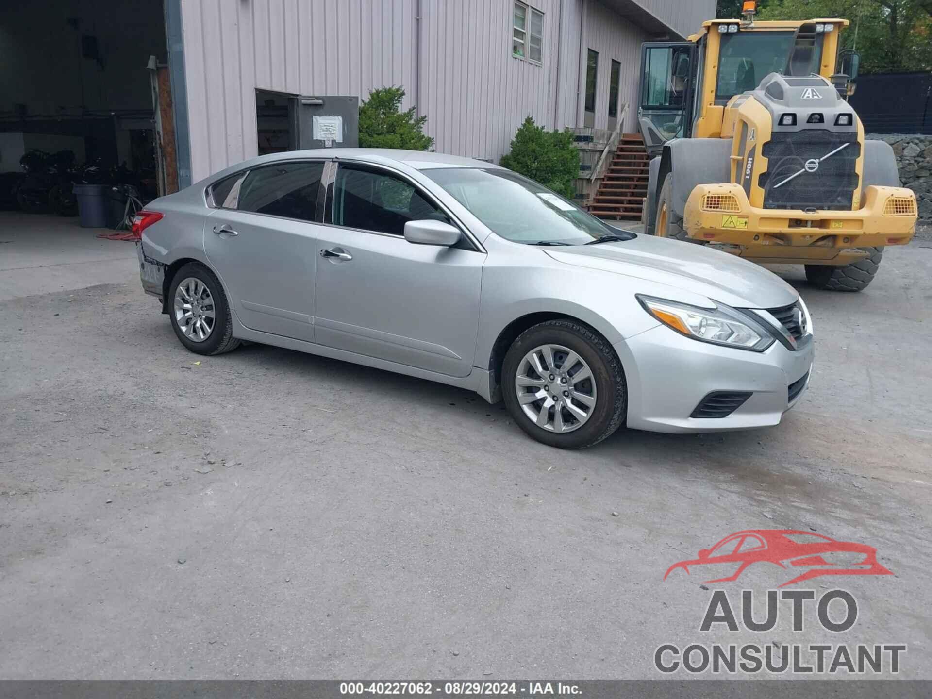 NISSAN ALTIMA 2017 - 1N4AL3APXHN330497