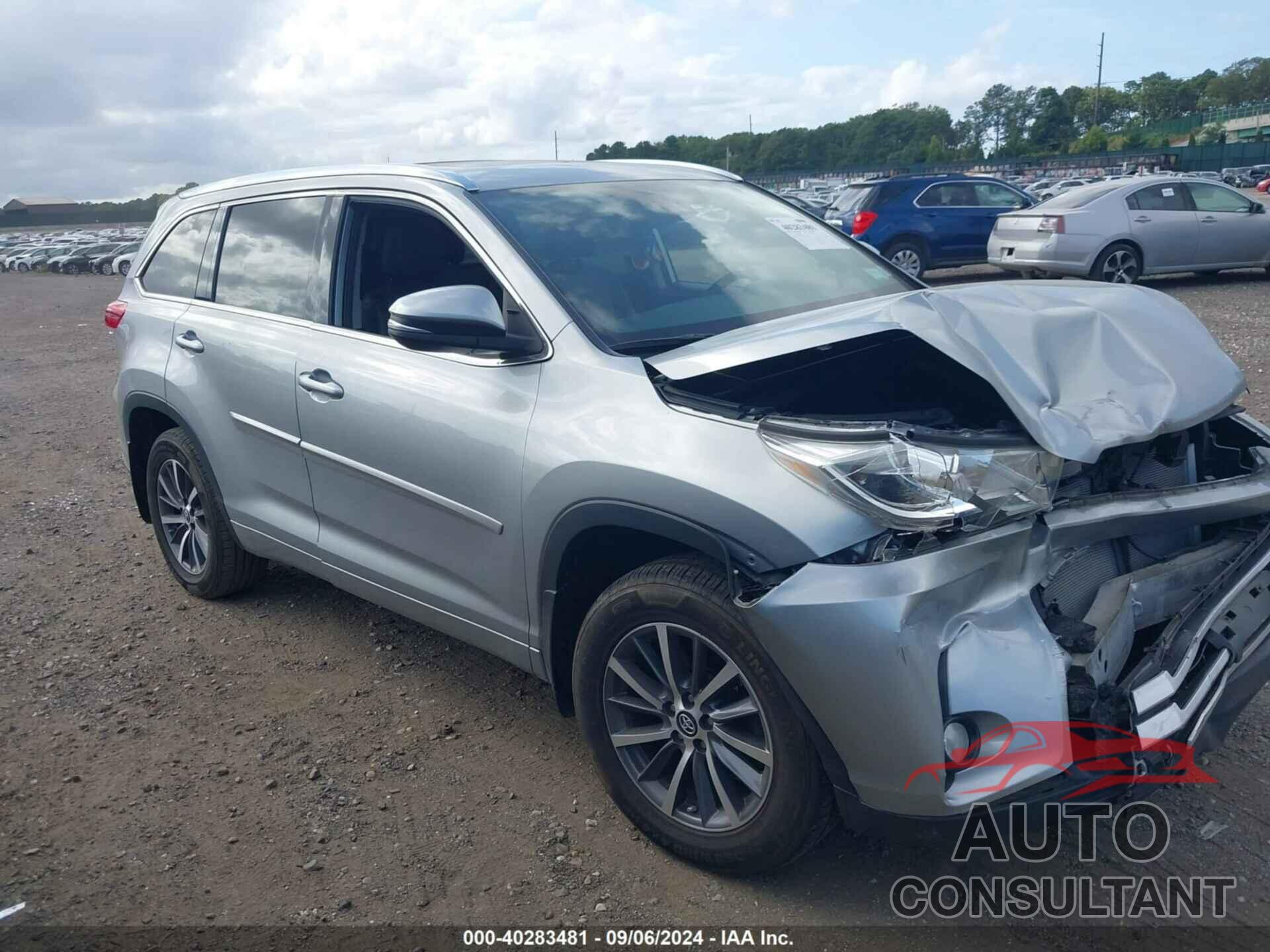 TOYOTA HIGHLANDER 2018 - 5TDJZRFH3JS552344