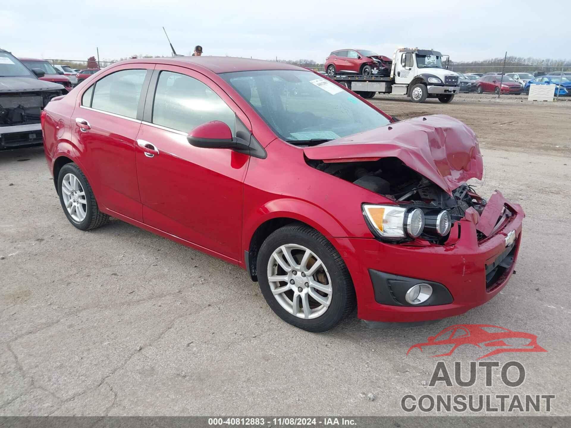 CHEVROLET SONIC 2013 - 1G1JC5SH7D4103337