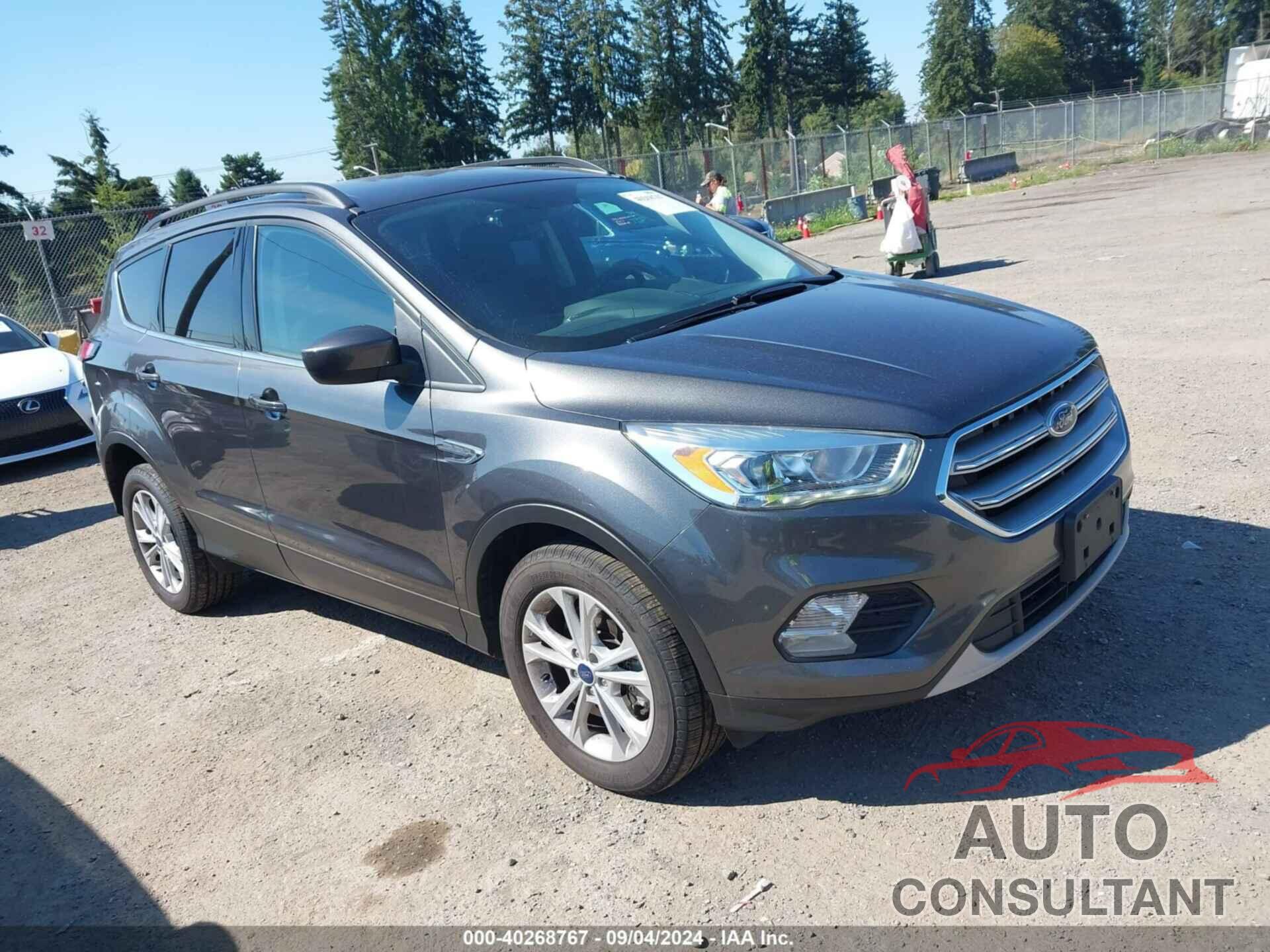 FORD ESCAPE 2017 - 1FMCU9GD9HUC80984