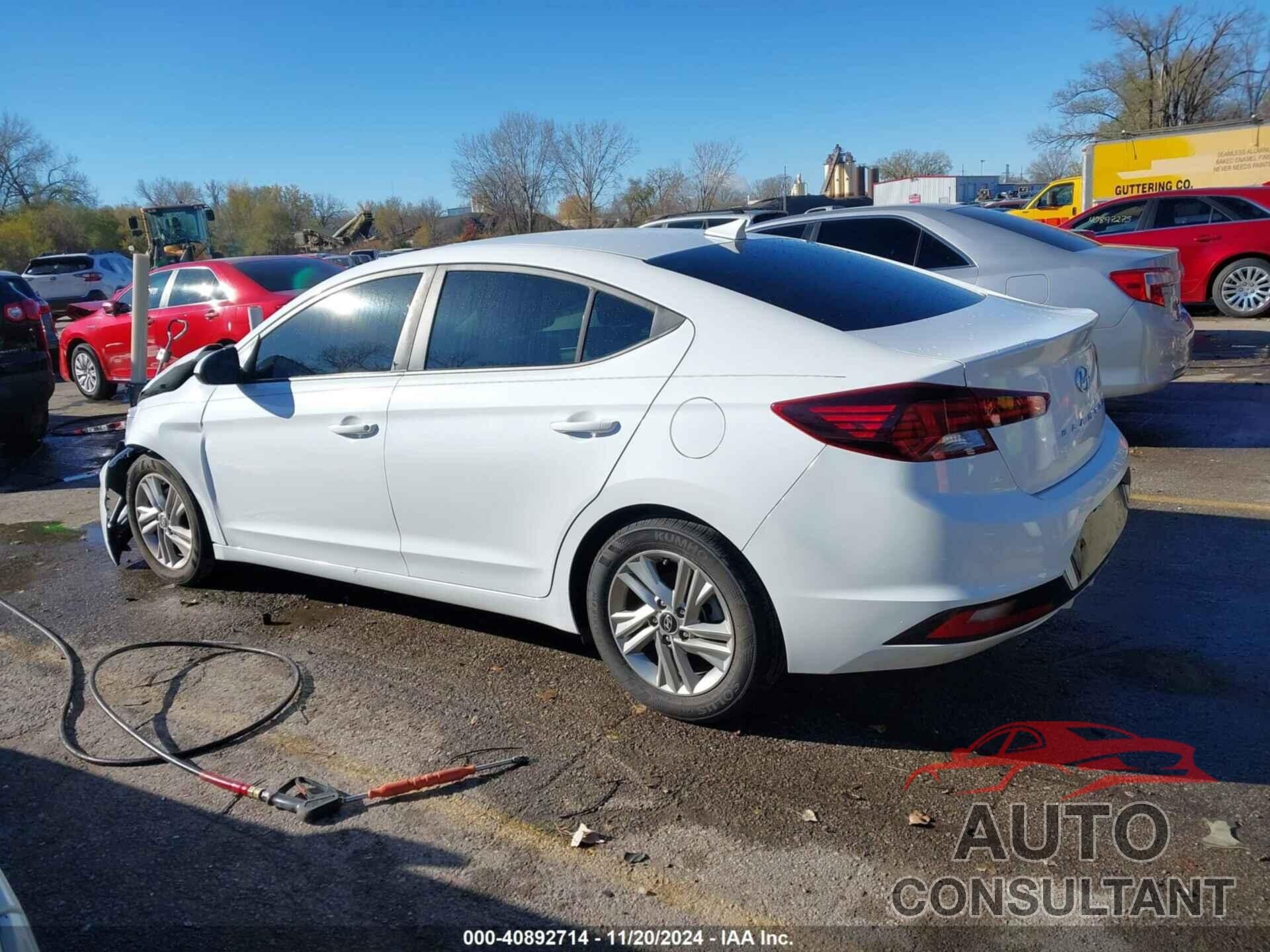 HYUNDAI ELANTRA 2019 - 5NPD84LF4KH439497