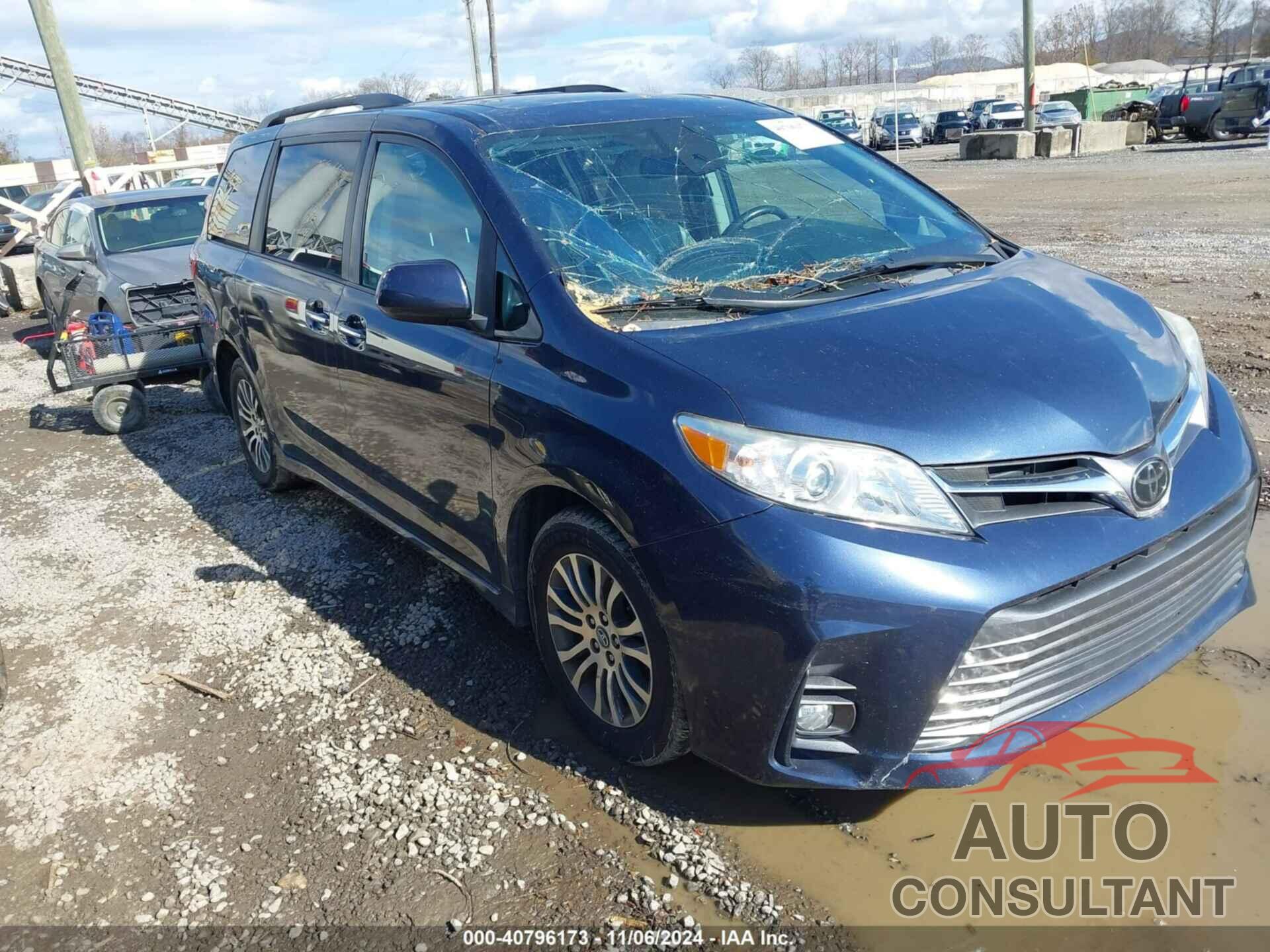 TOYOTA SIENNA 2018 - 5TDYZ3DC6JS919899