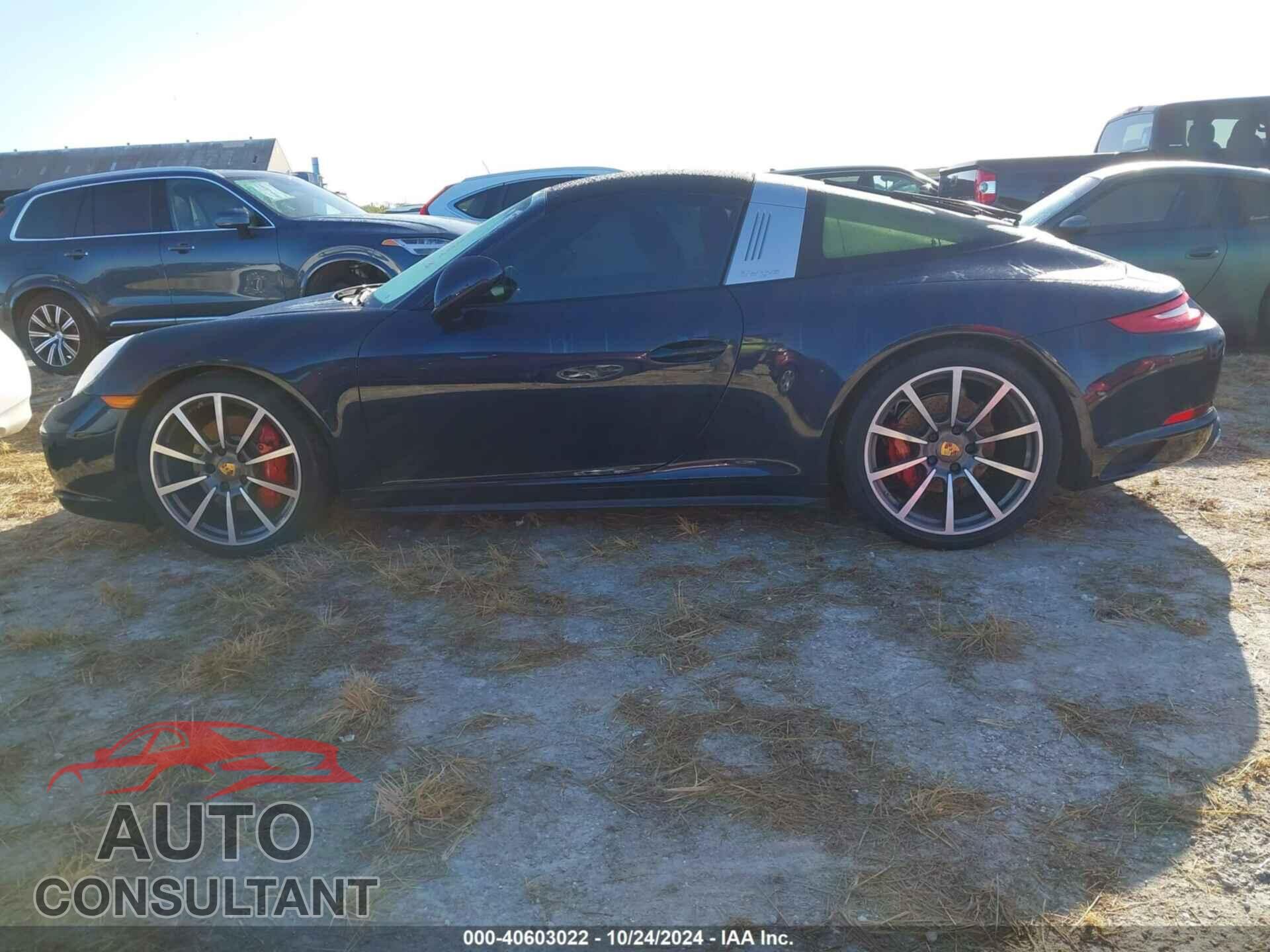 PORSCHE 911 2017 - WP0BB2A93HS136084