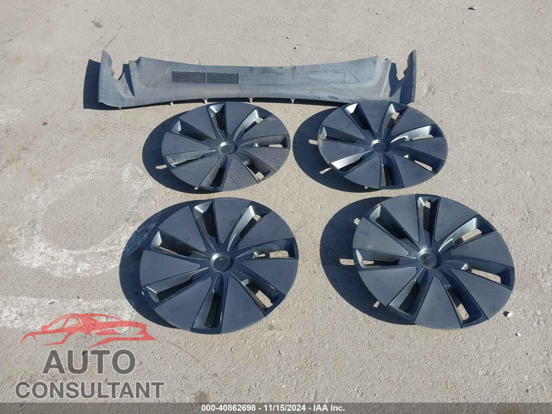 TESLA MODEL 3 2024 - 5YJ3E1EA6RF727891