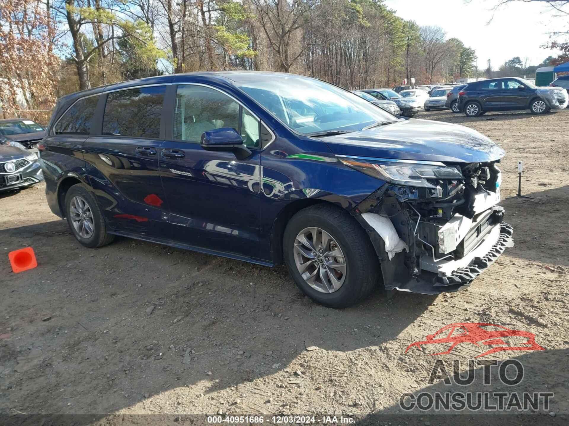 TOYOTA SIENNA 2022 - 5TDKRKEC0NS123511