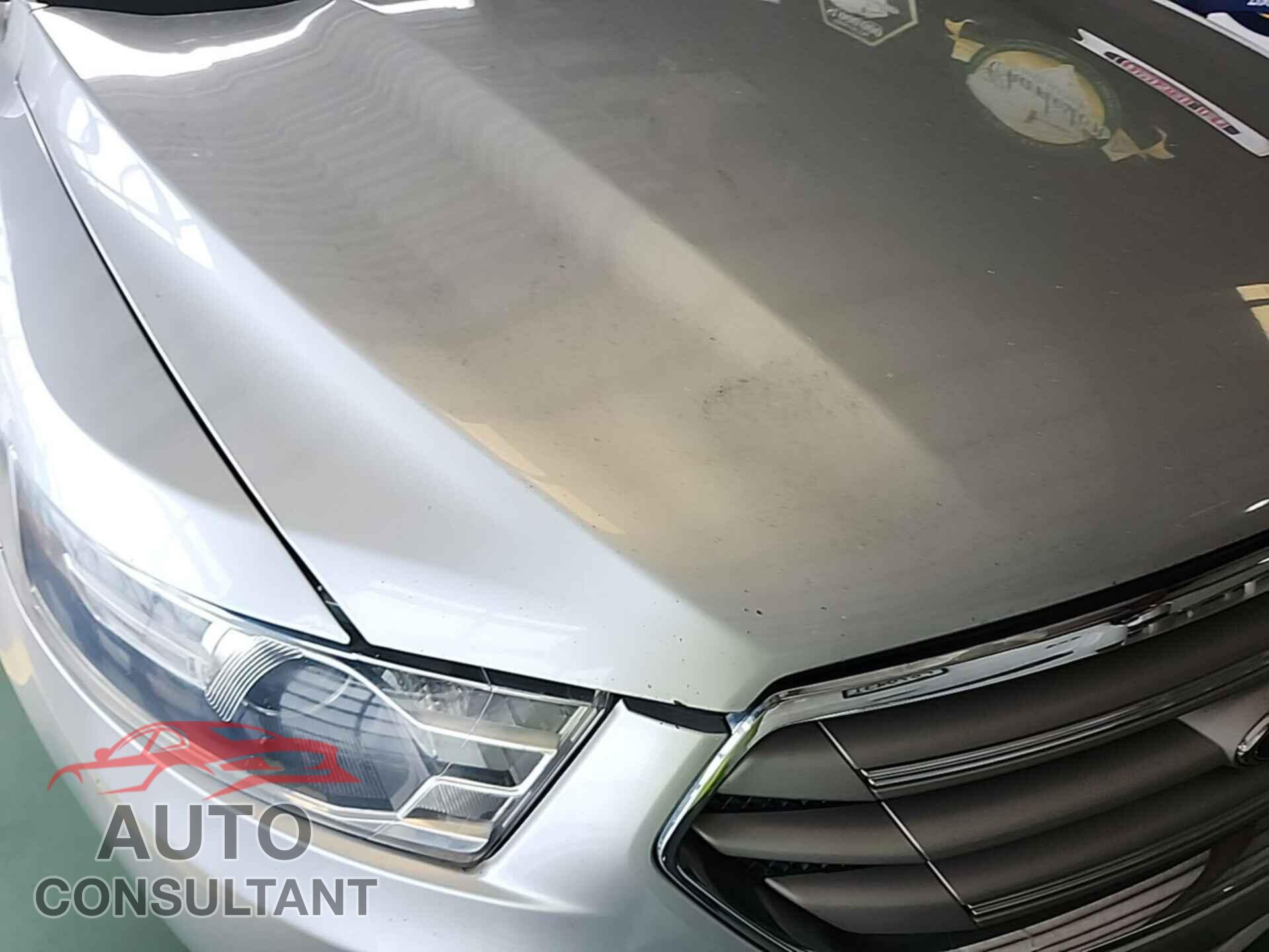 FORD TAURUS 2017 - 1FAHP2E80HG113710