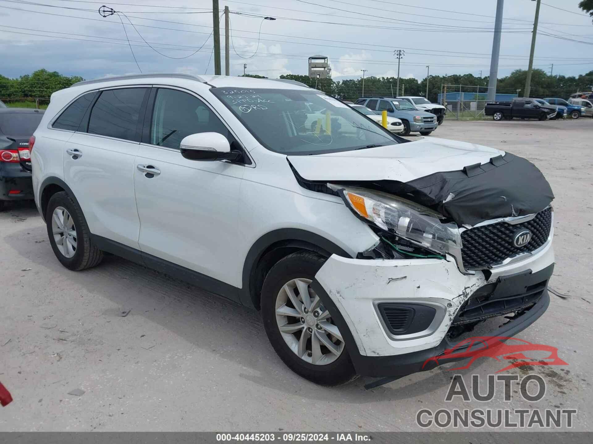 KIA SORENTO 2018 - 5XYPG4A30JG346197