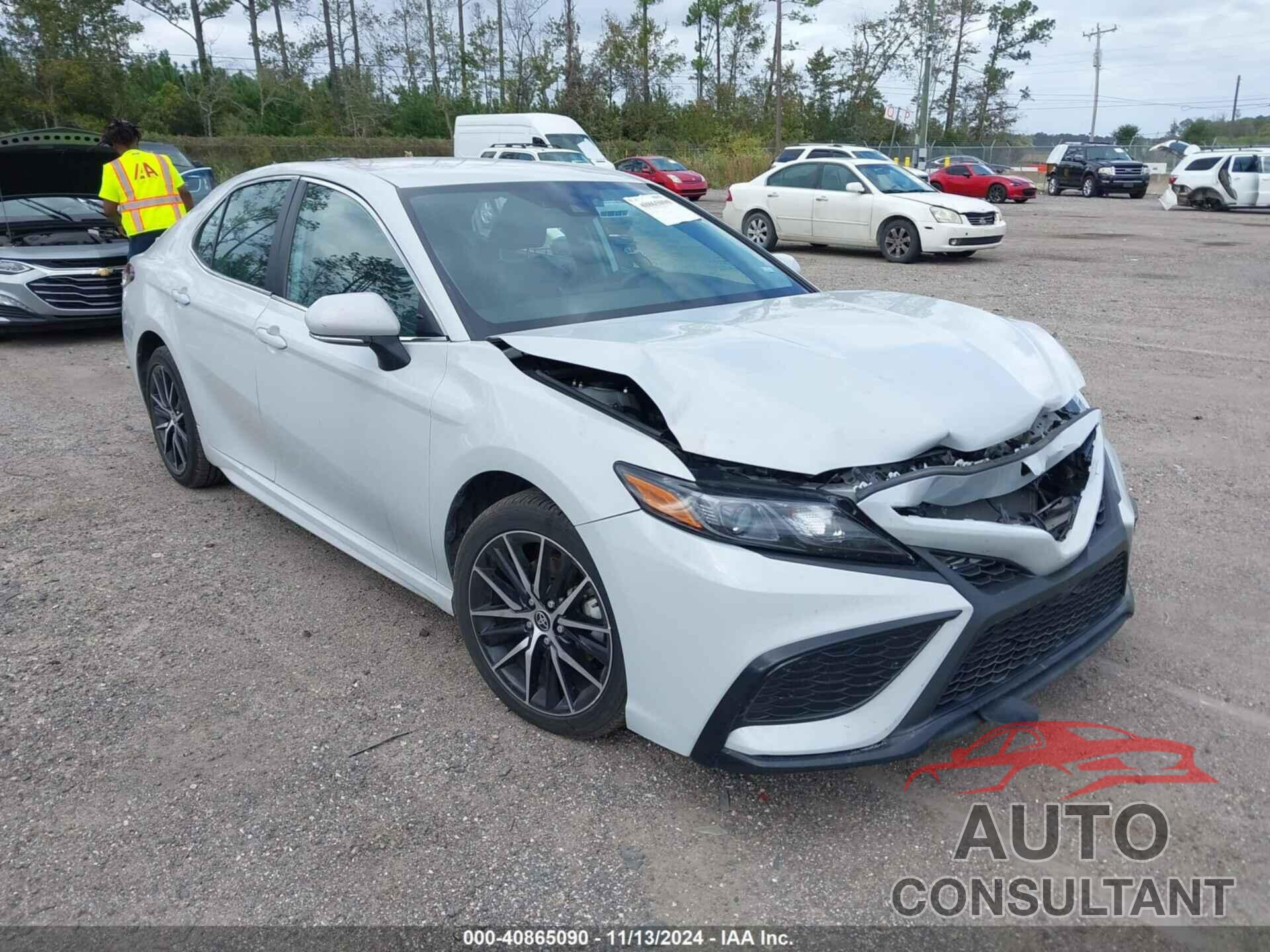 TOYOTA CAMRY 2022 - 4T1G11AKXNU069534