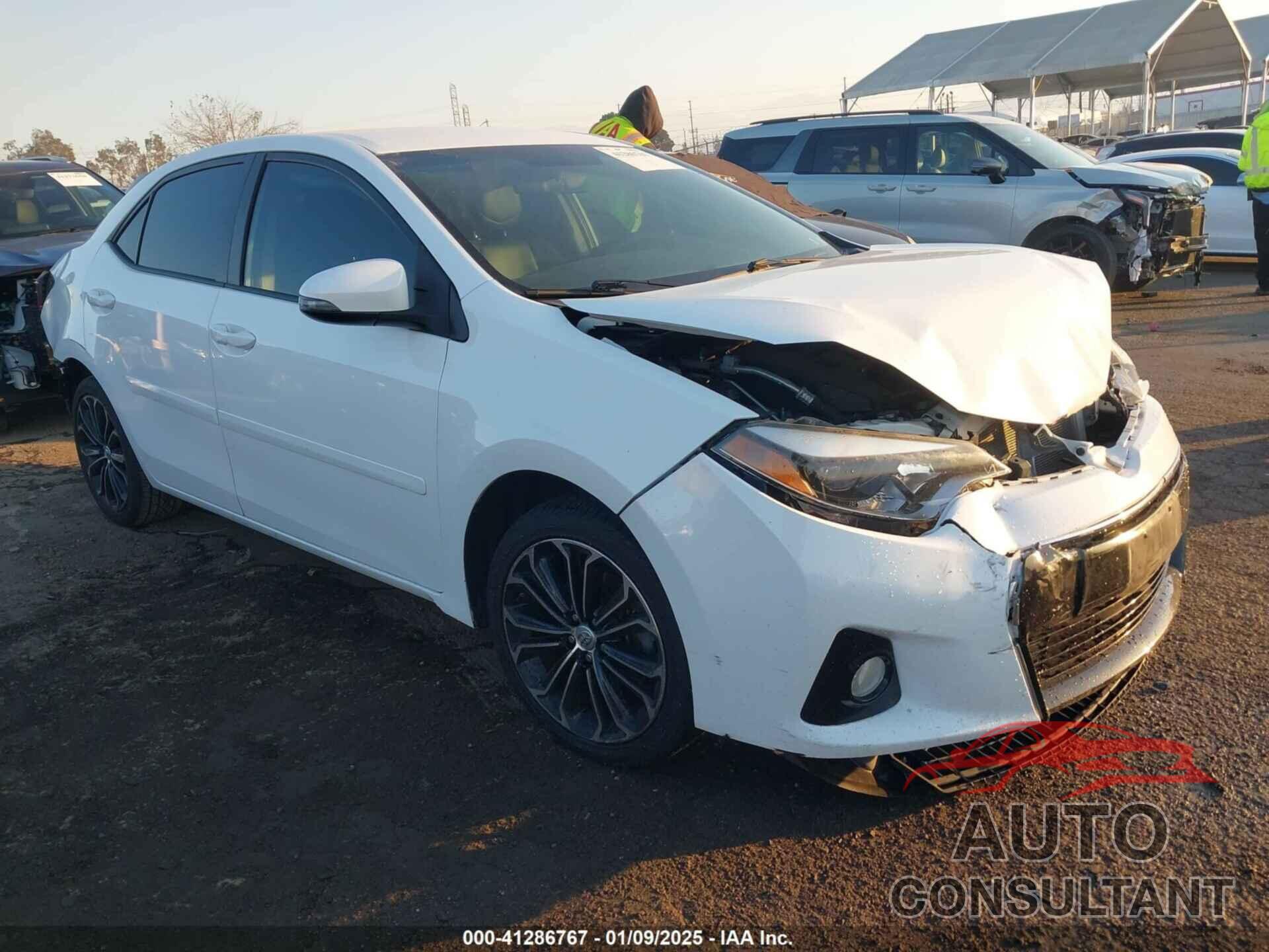 TOYOTA COROLLA 2015 - 5YFBURHE9FP216784