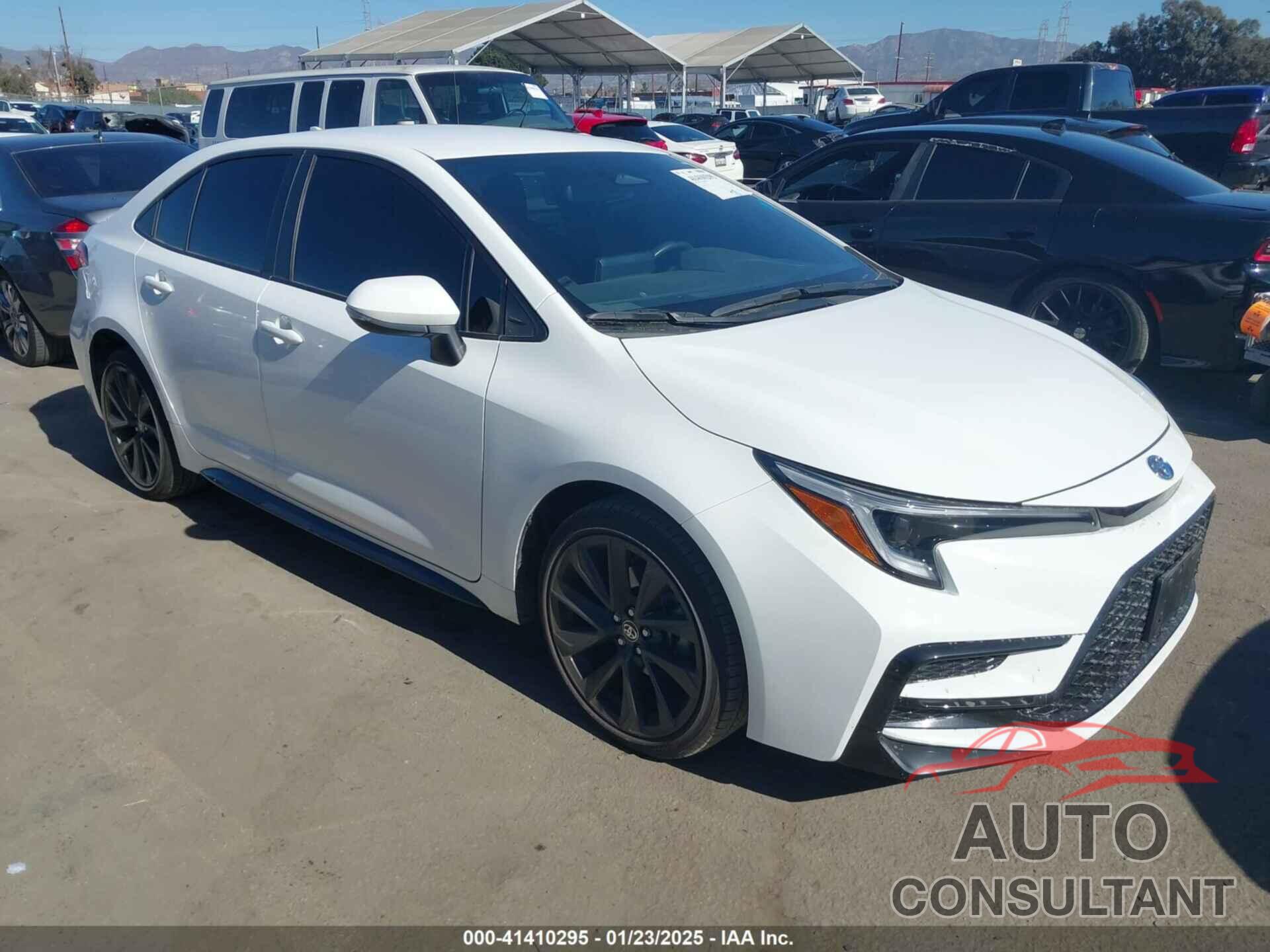 TOYOTA COROLLA 2024 - JTDBCMFE9R3035917