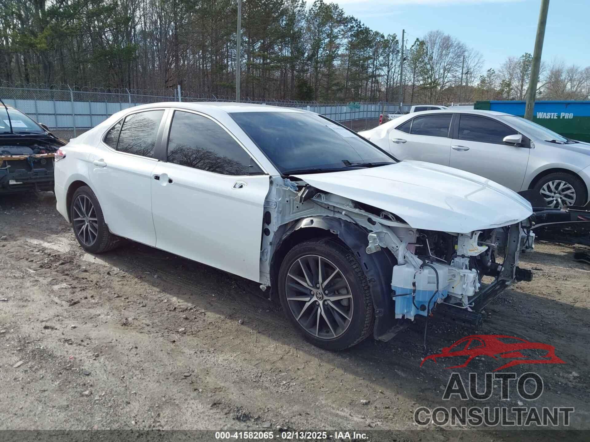 TOYOTA CAMRY 2022 - 4T1G11AK4NU620329