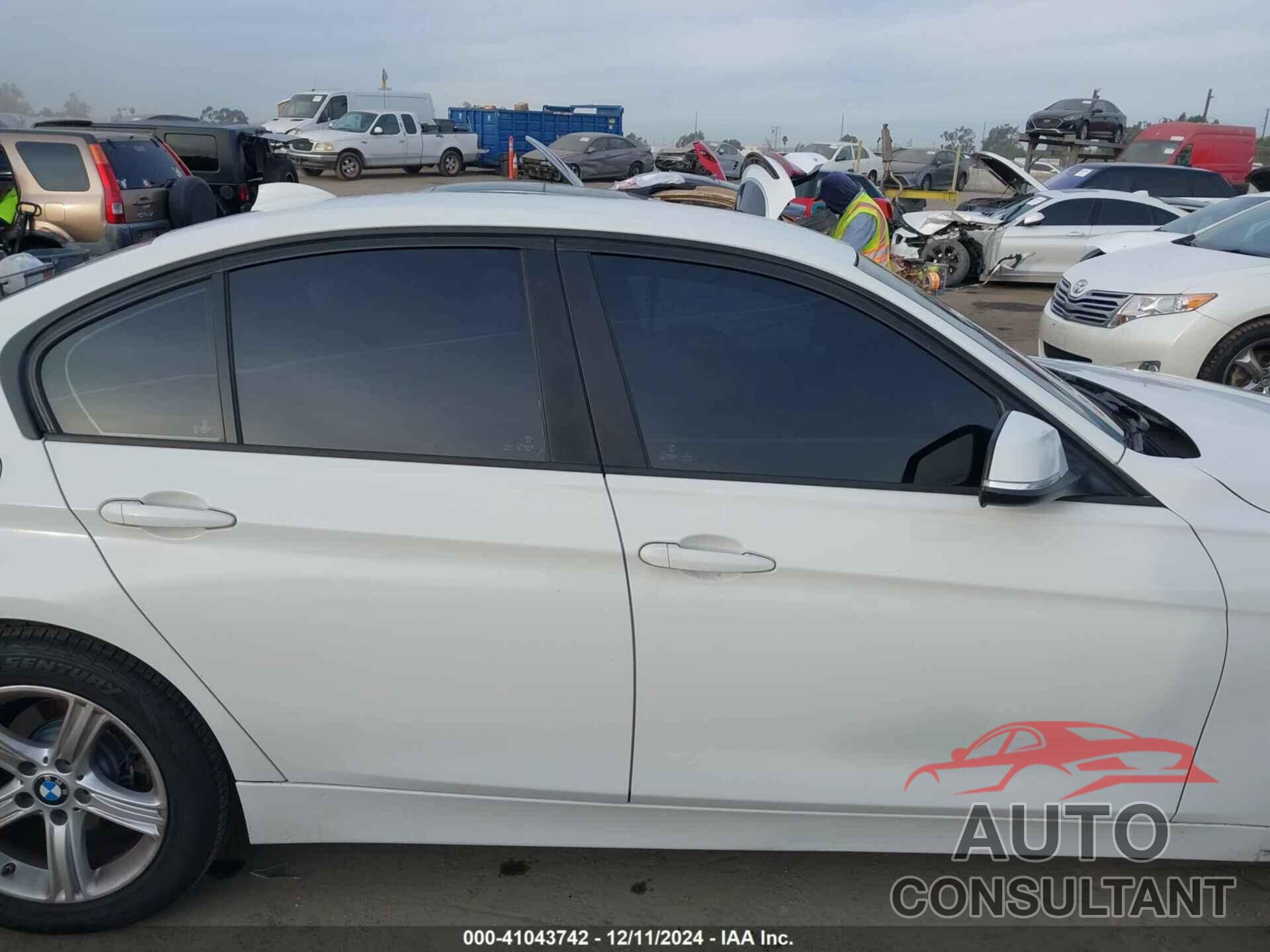 BMW 328I 2015 - WBA3C1C51FK122314