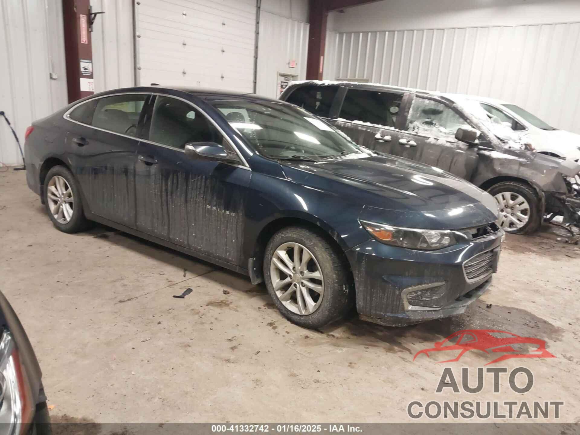 CHEVROLET MALIBU 2018 - 1G1ZD5ST1JF217841