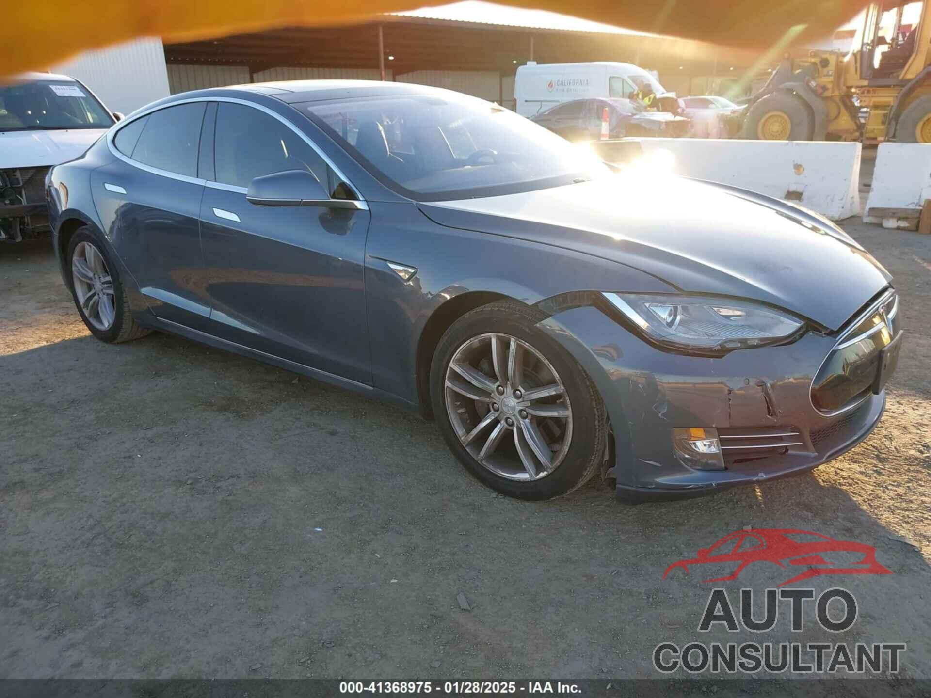 TESLA MODEL S 2013 - 5YJSA1CP4DFP23684