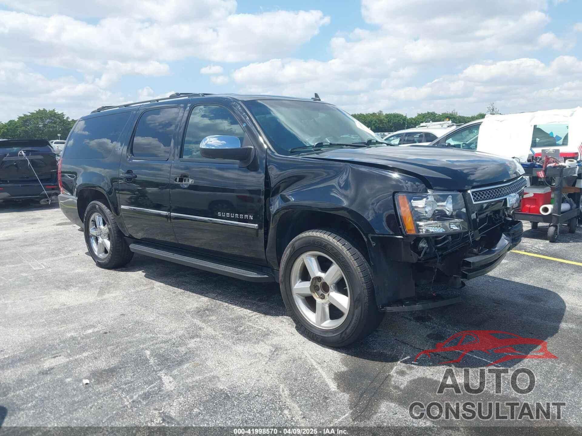 CHEVROLET SUBURBAN 1500 2014 - 1GNSCKE03ER161103