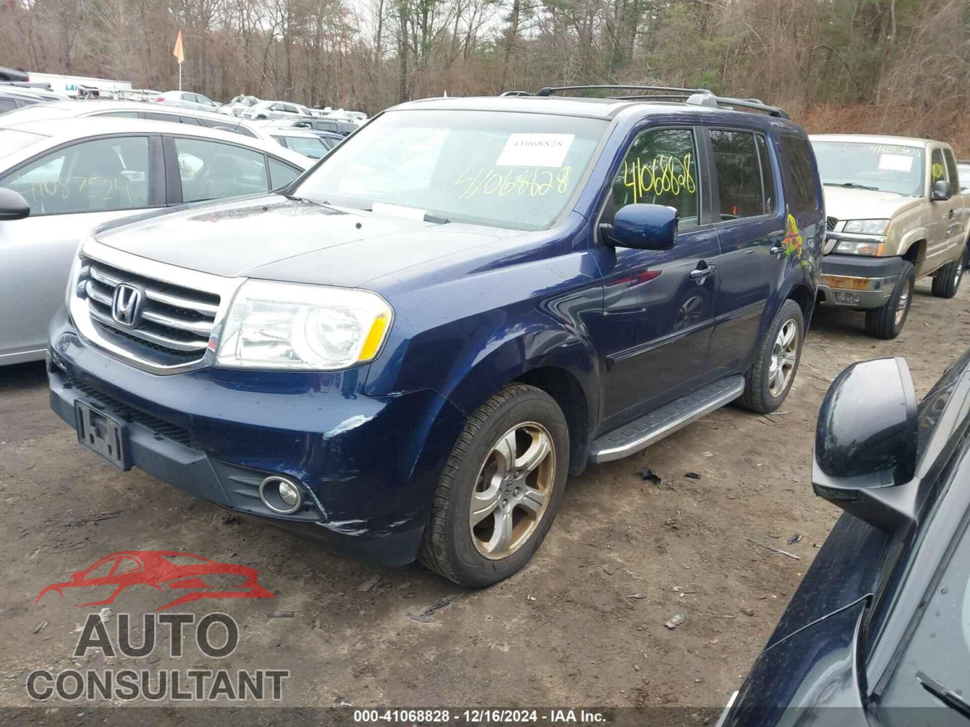 HONDA PILOT 2013 - 5FNYF4H50DB022189