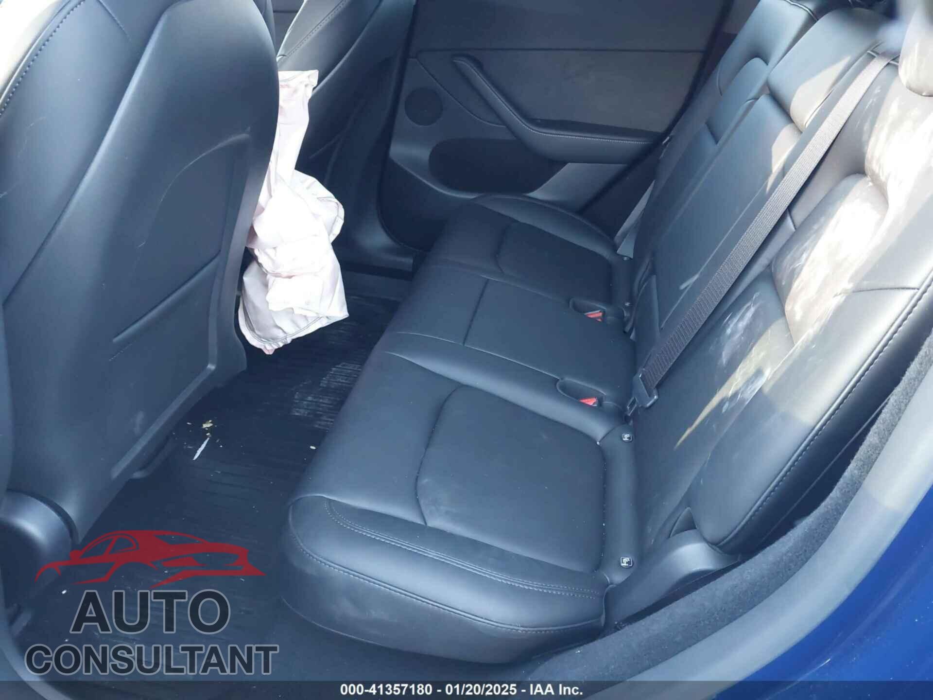 TESLA MODEL Y 2024 - 7SAYGDEE2RF129577