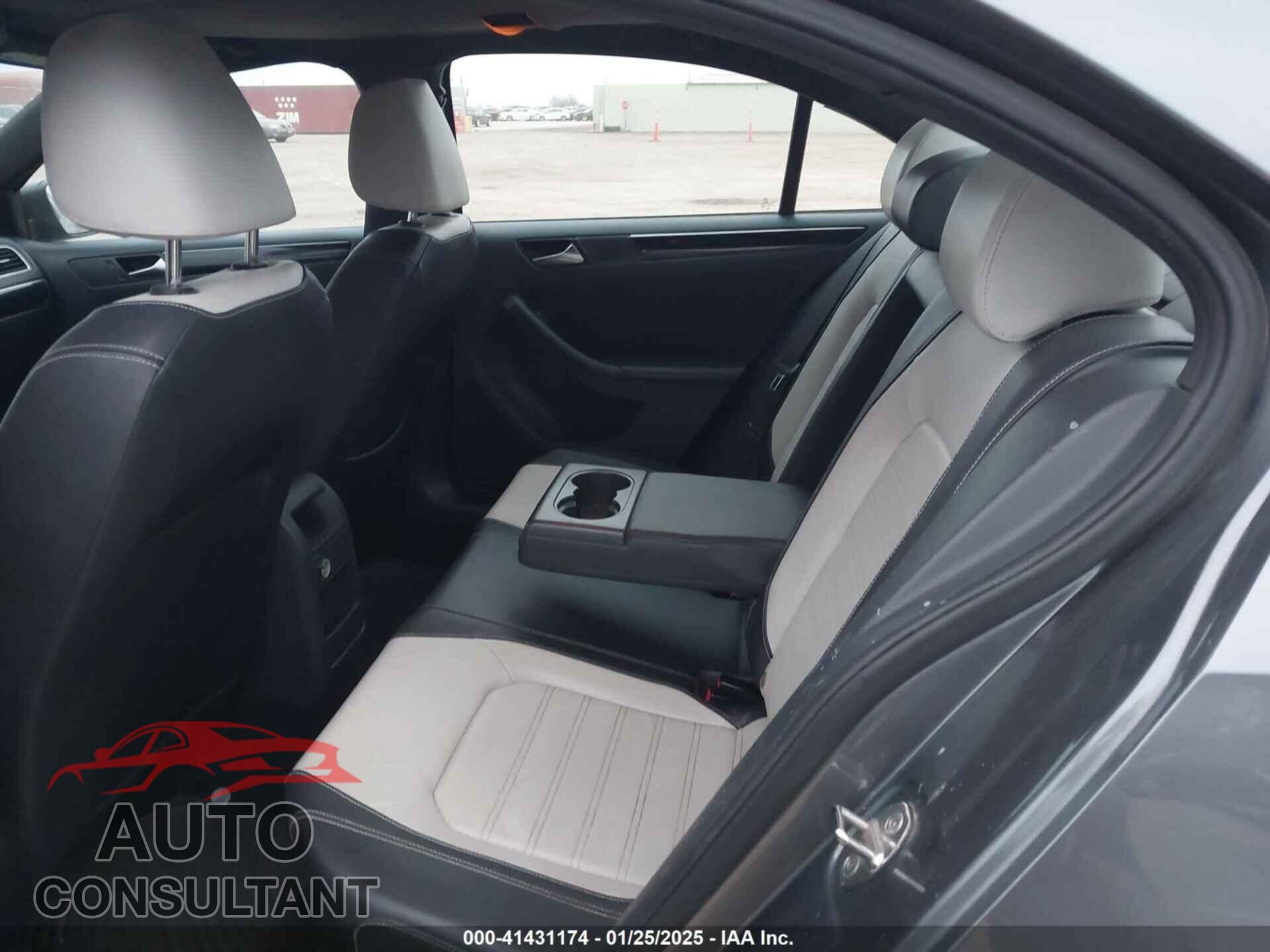 VOLKSWAGEN JETTA 2015 - 3VWD17AJ8FM320667