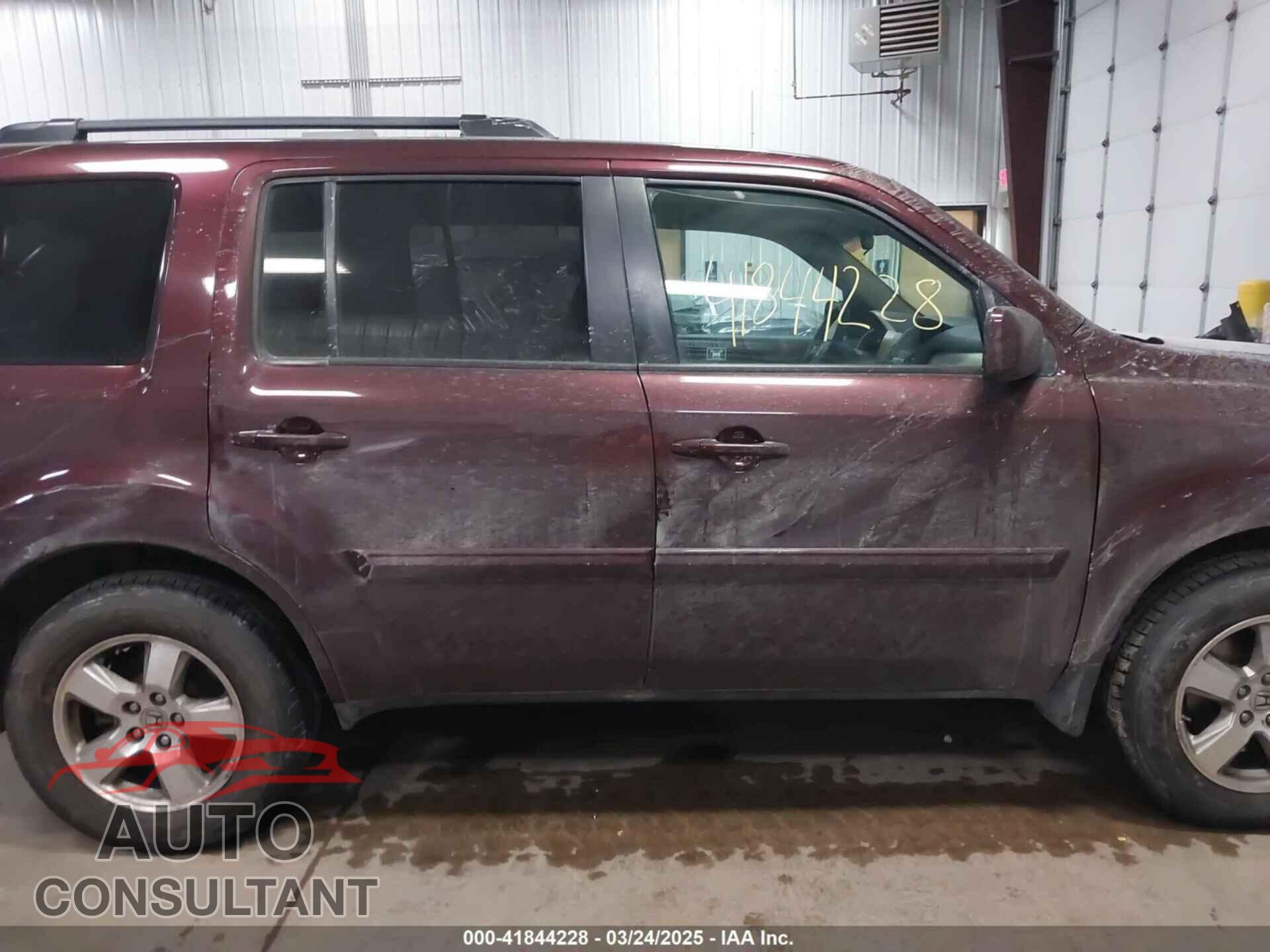HONDA PILOT 2011 - 5FNYF4H46BB090288
