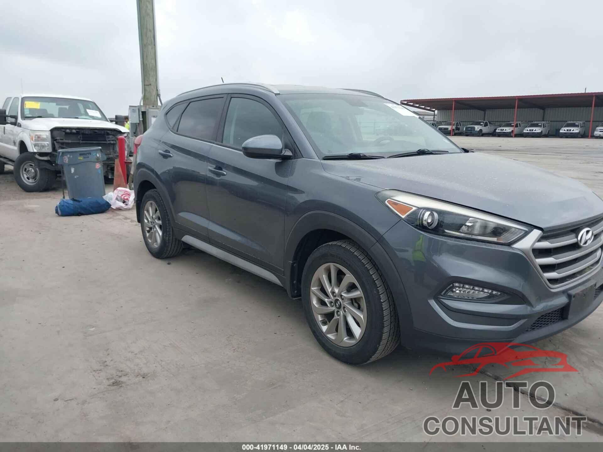 HYUNDAI TUCSON 2017 - KM8J33A45HU486139