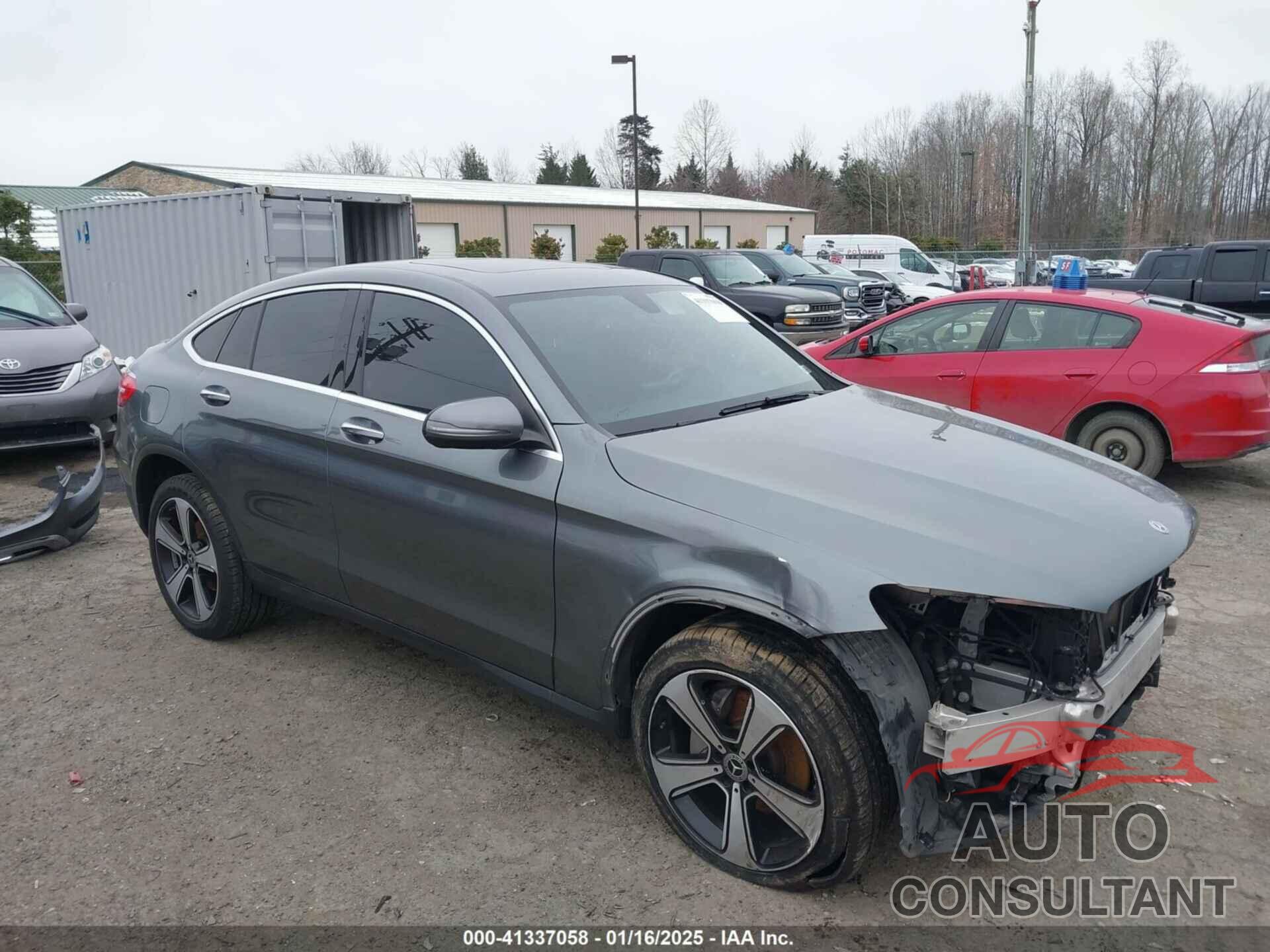 MERCEDES-BENZ GLC 300 COUPE 2018 - WDC0J4KB3JF359368