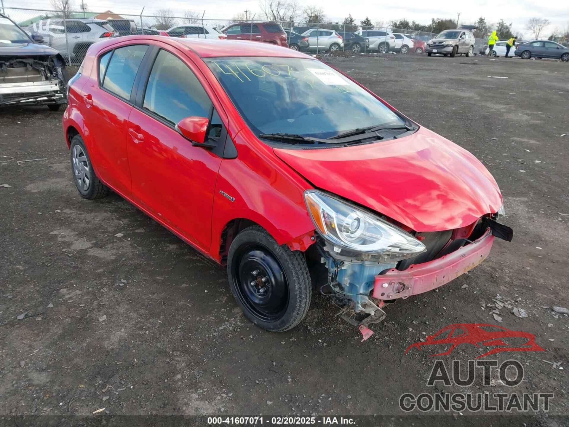 TOYOTA PRIUS C 2015 - JTDKDTB30F1583016