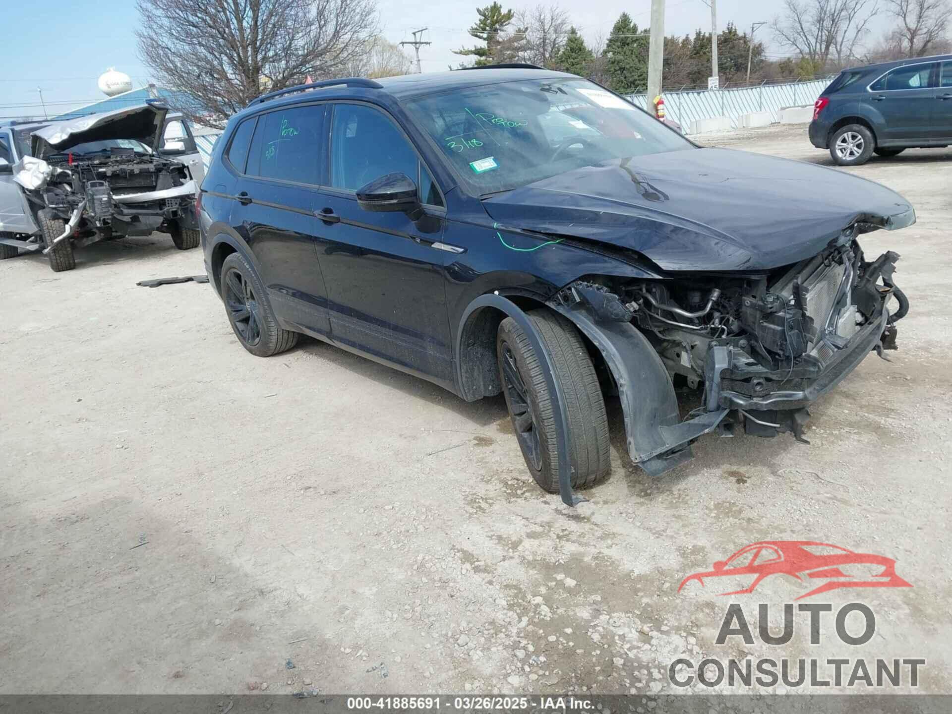 VOLKSWAGEN TIGUAN 2023 - 3VV8B7AX4PM019421