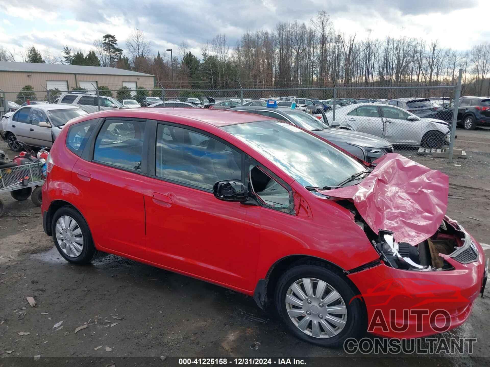 HONDA FIT 2009 - JHMGE882X9S053356