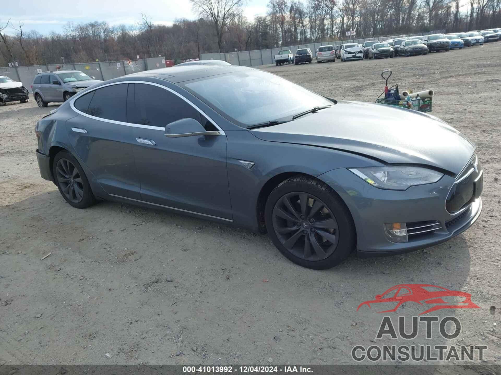 TESLA MODEL S 2014 - 5YJSA1H17EFP43126