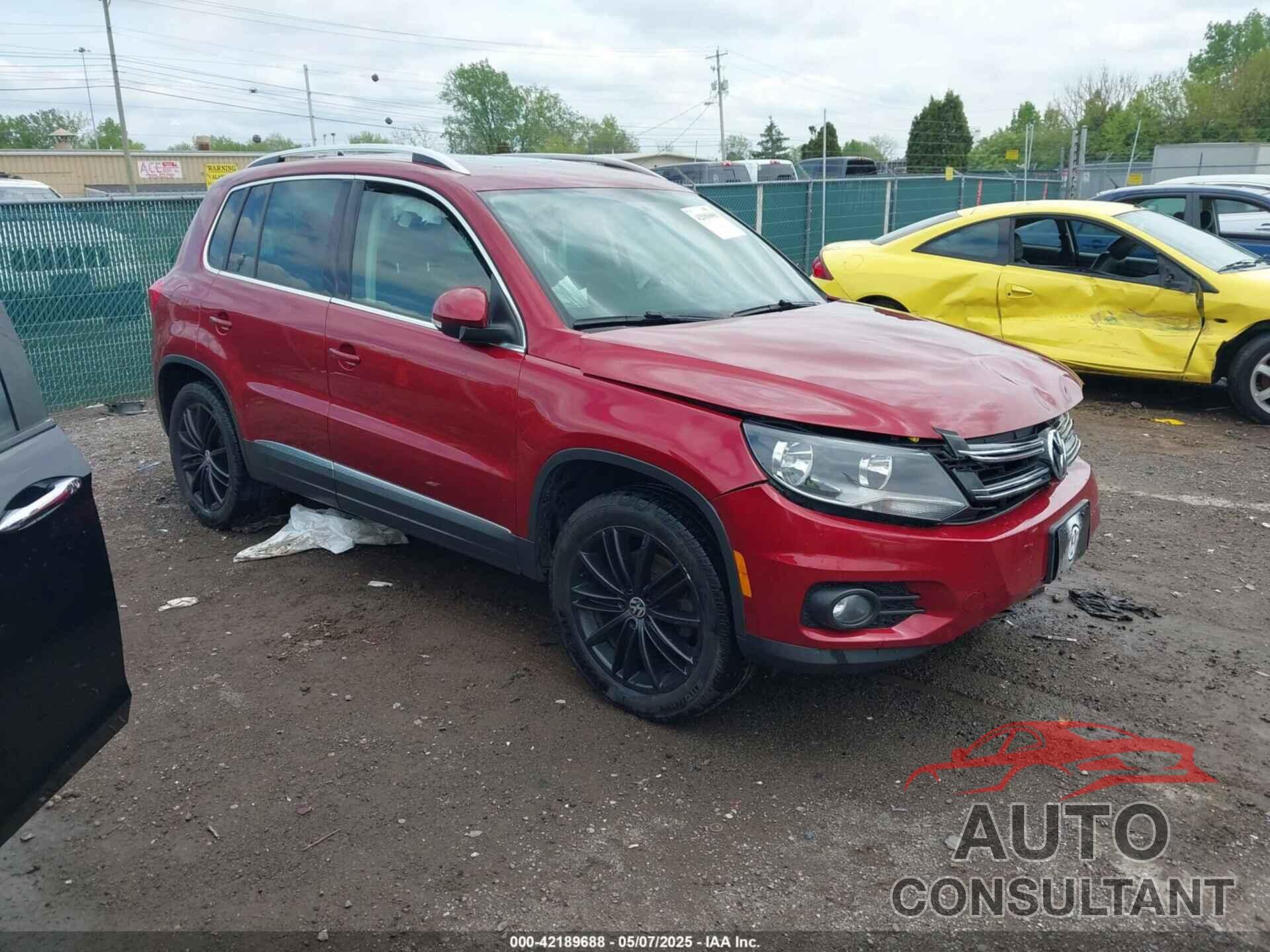 VOLKSWAGEN TIGUAN 2014 - WVGBV3AX1EW033760