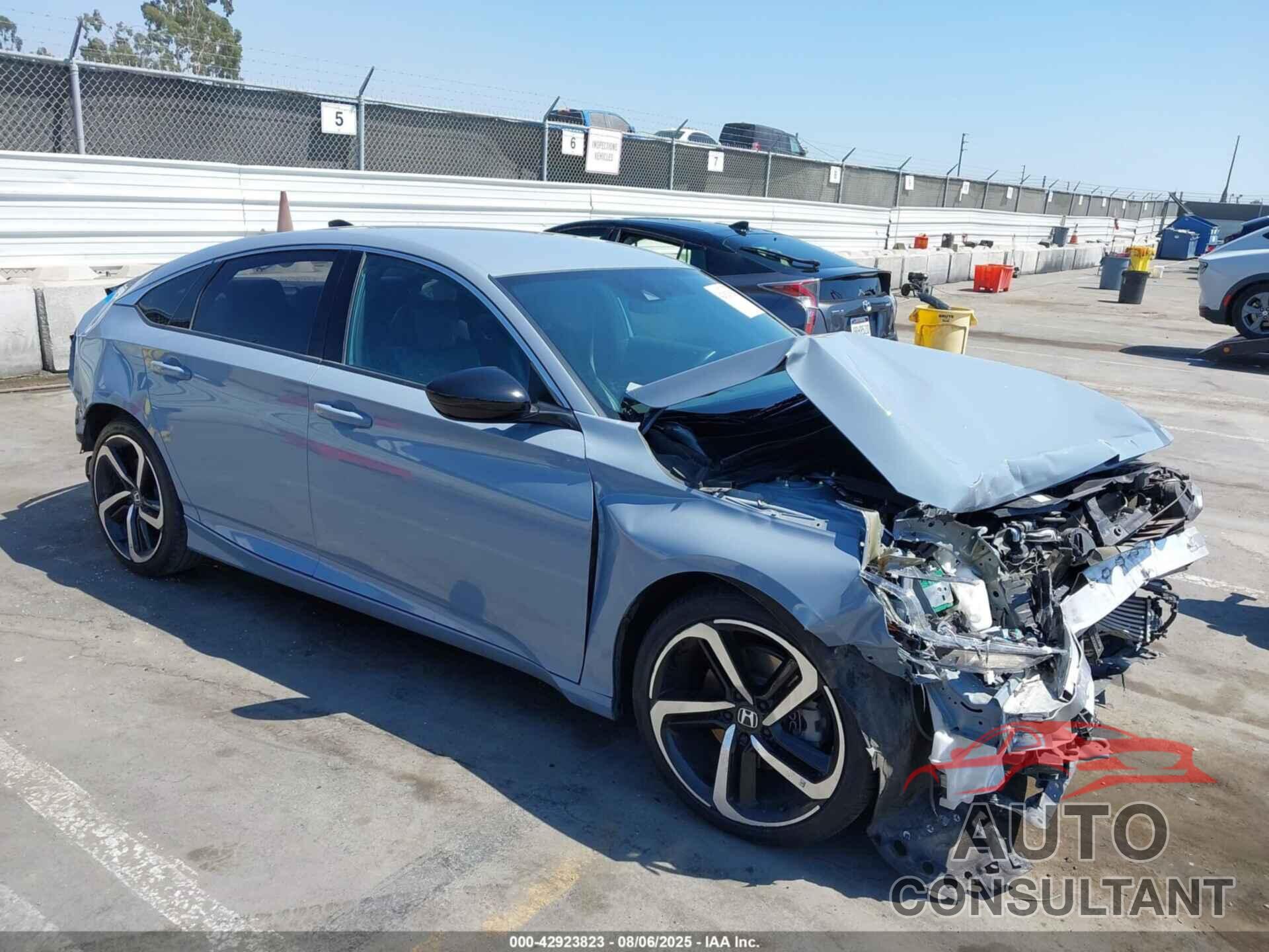 HONDA ACCORD 2022 - 1HGCV1F32NA084329