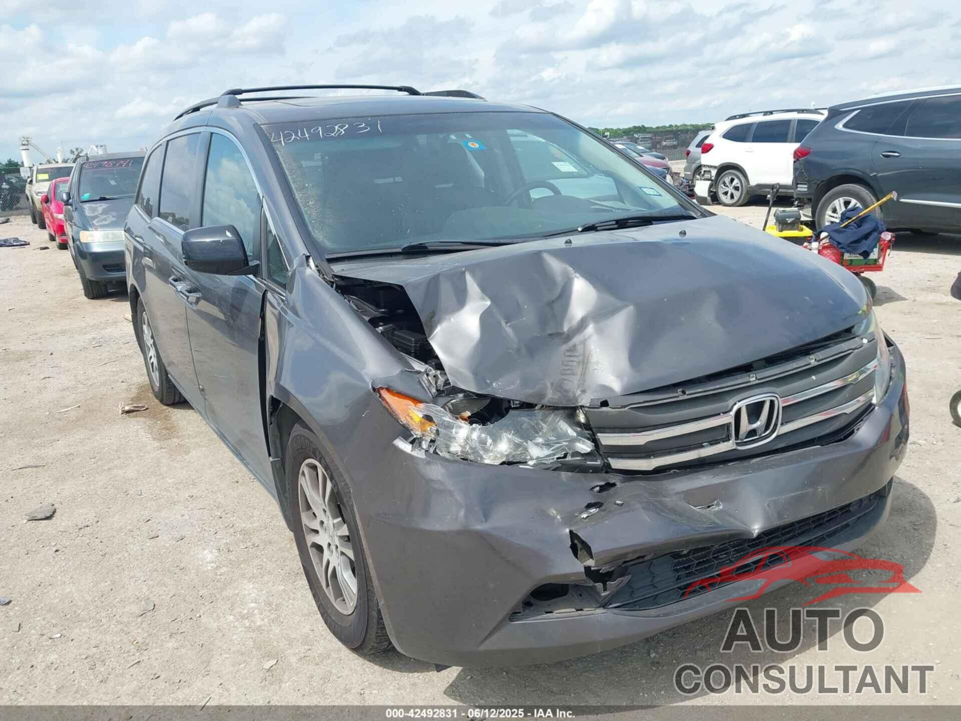 HONDA ODYSSEY 2013 - 5FNRL5H65DB087454