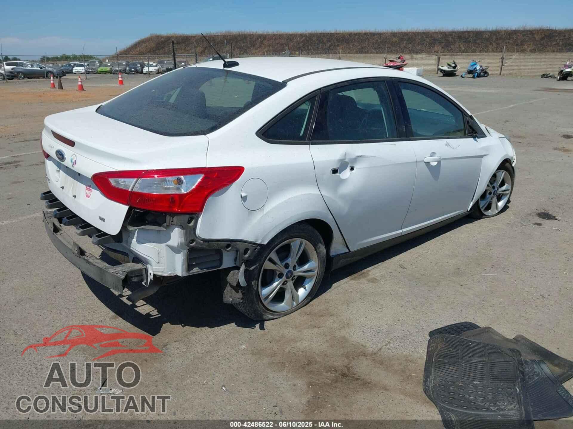 FORD FOCUS 2014 - 1FADP3F21EL211193