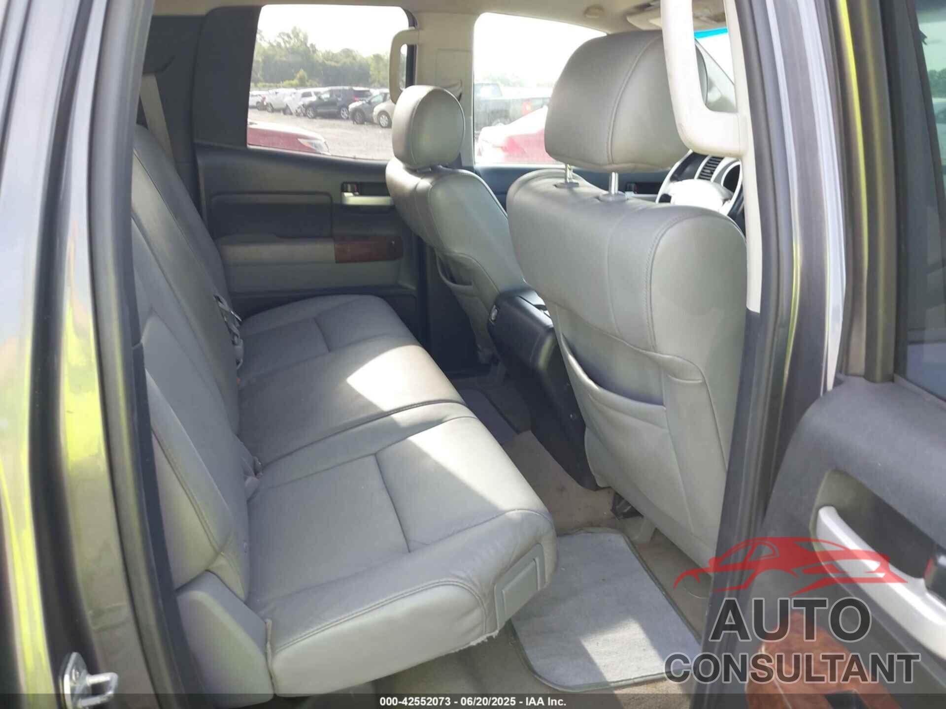TOYOTA TUNDRA 2011 - 5TFBY5F12BX205649