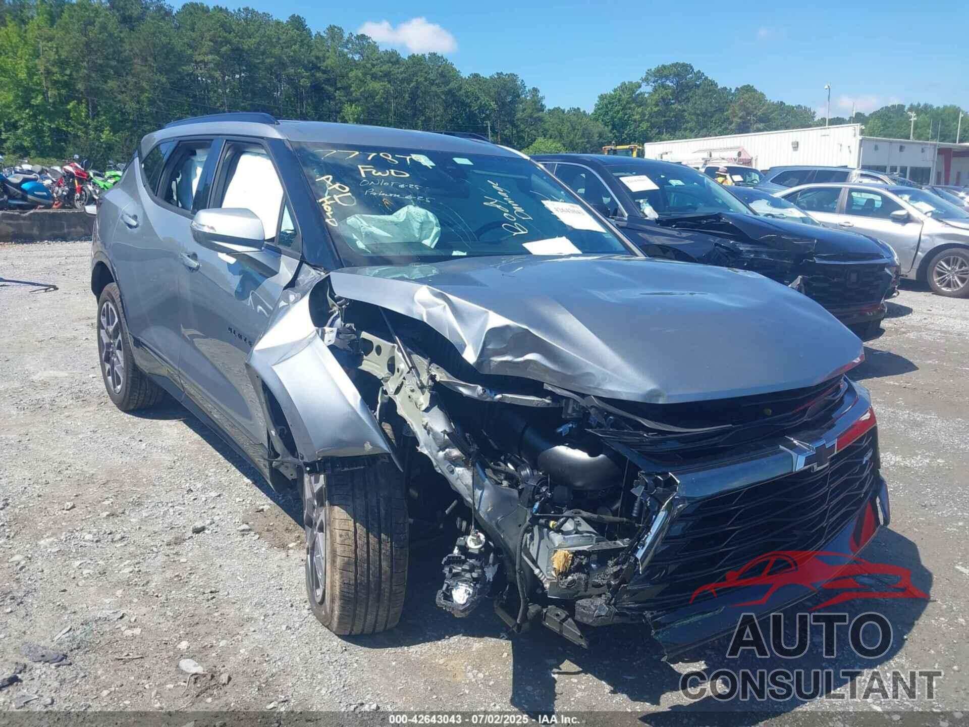 CHEVROLET BLAZER 2025 - 3GNKBERS7SS186157