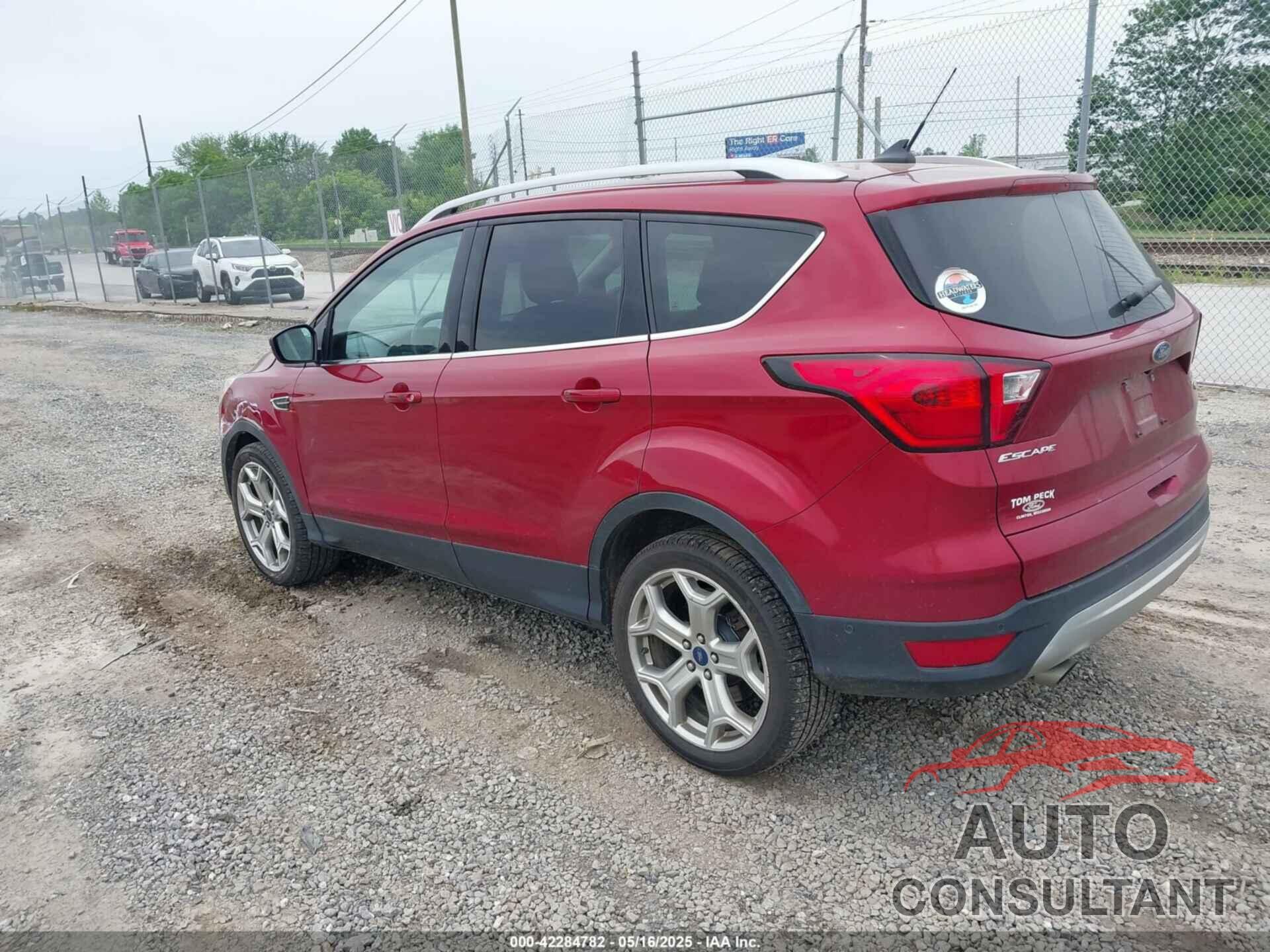 FORD ESCAPE 2019 - 1FMCU9J97KUC29706