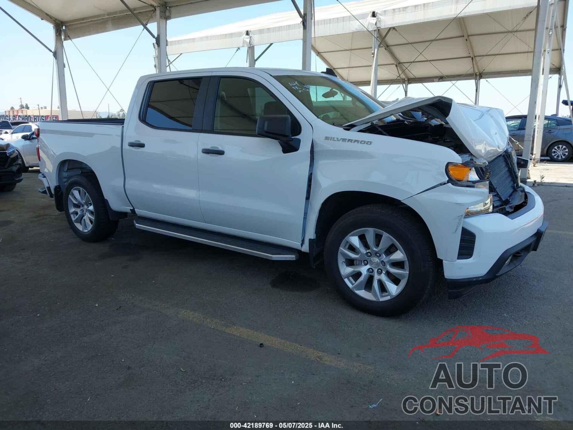 CHEVROLET SILVERADO 1500 2021 - 1GCPWBEK9MZ218801