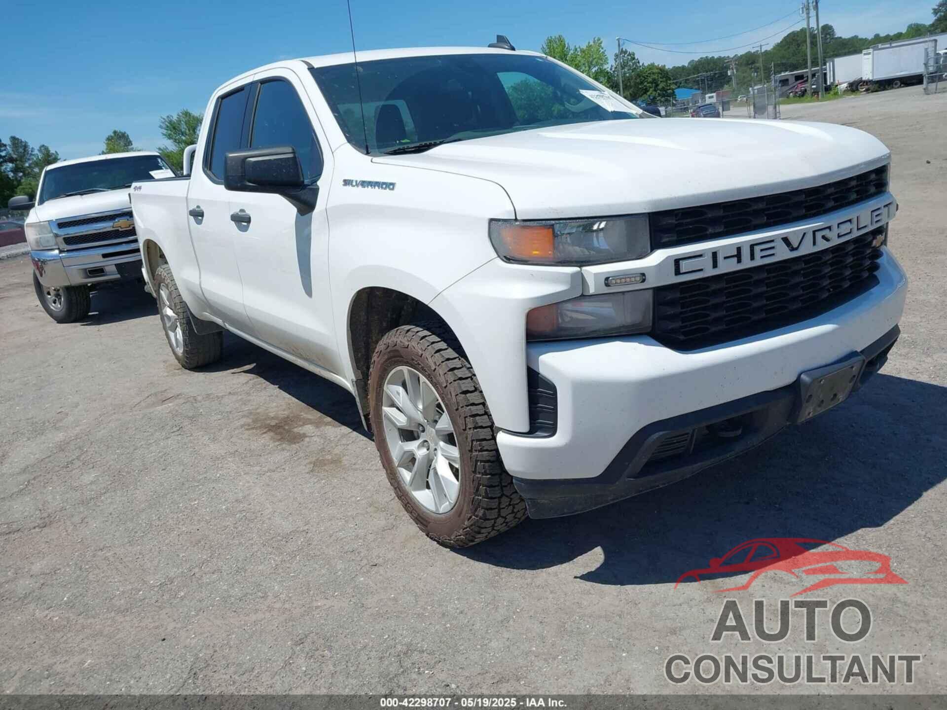 CHEVROLET SILVERADO 1500 LTD 2022 - 1GCRYBEK2NZ216957