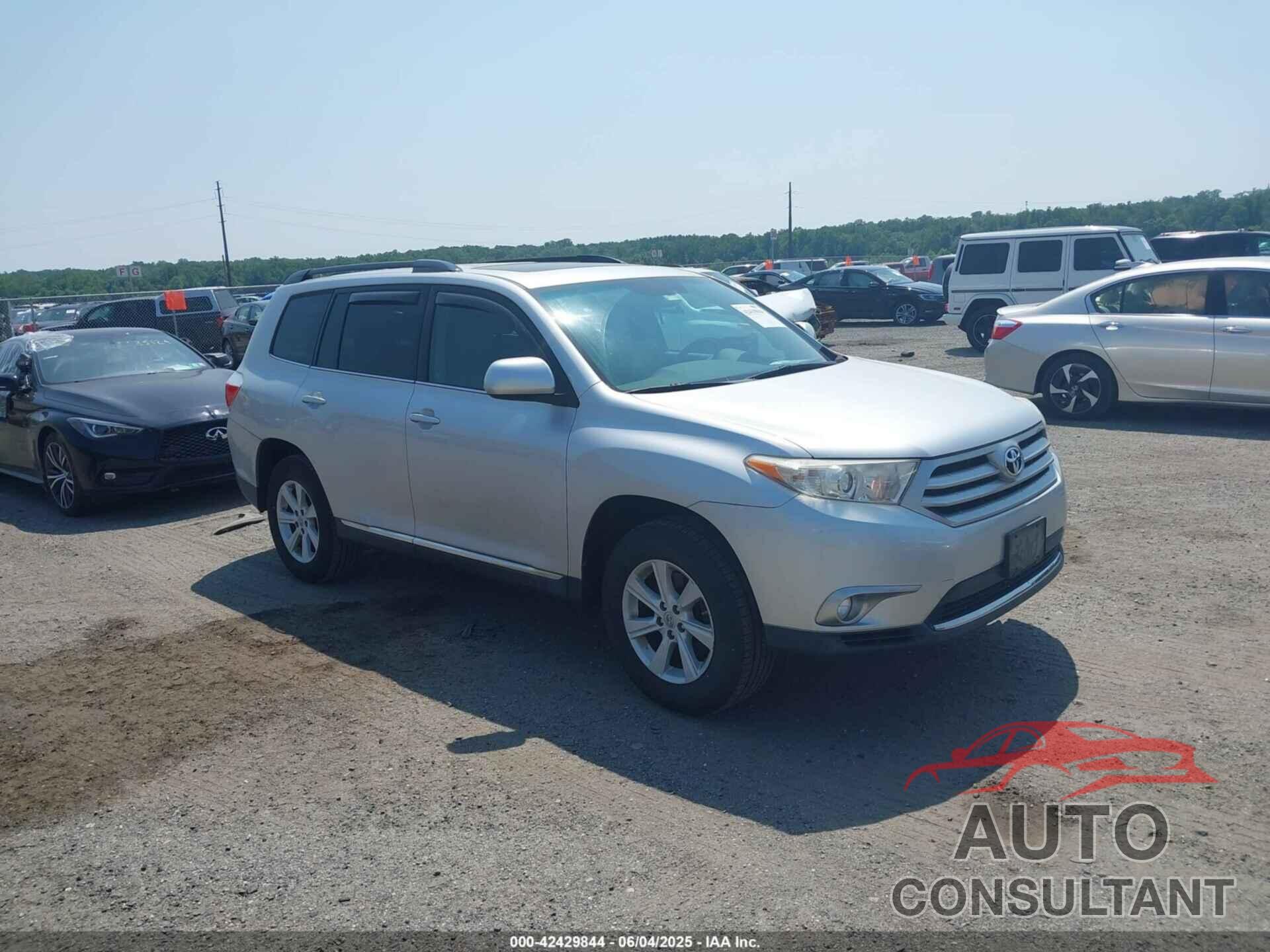TOYOTA HIGHLANDER 2012 - 5TDBK3EH2CS108317