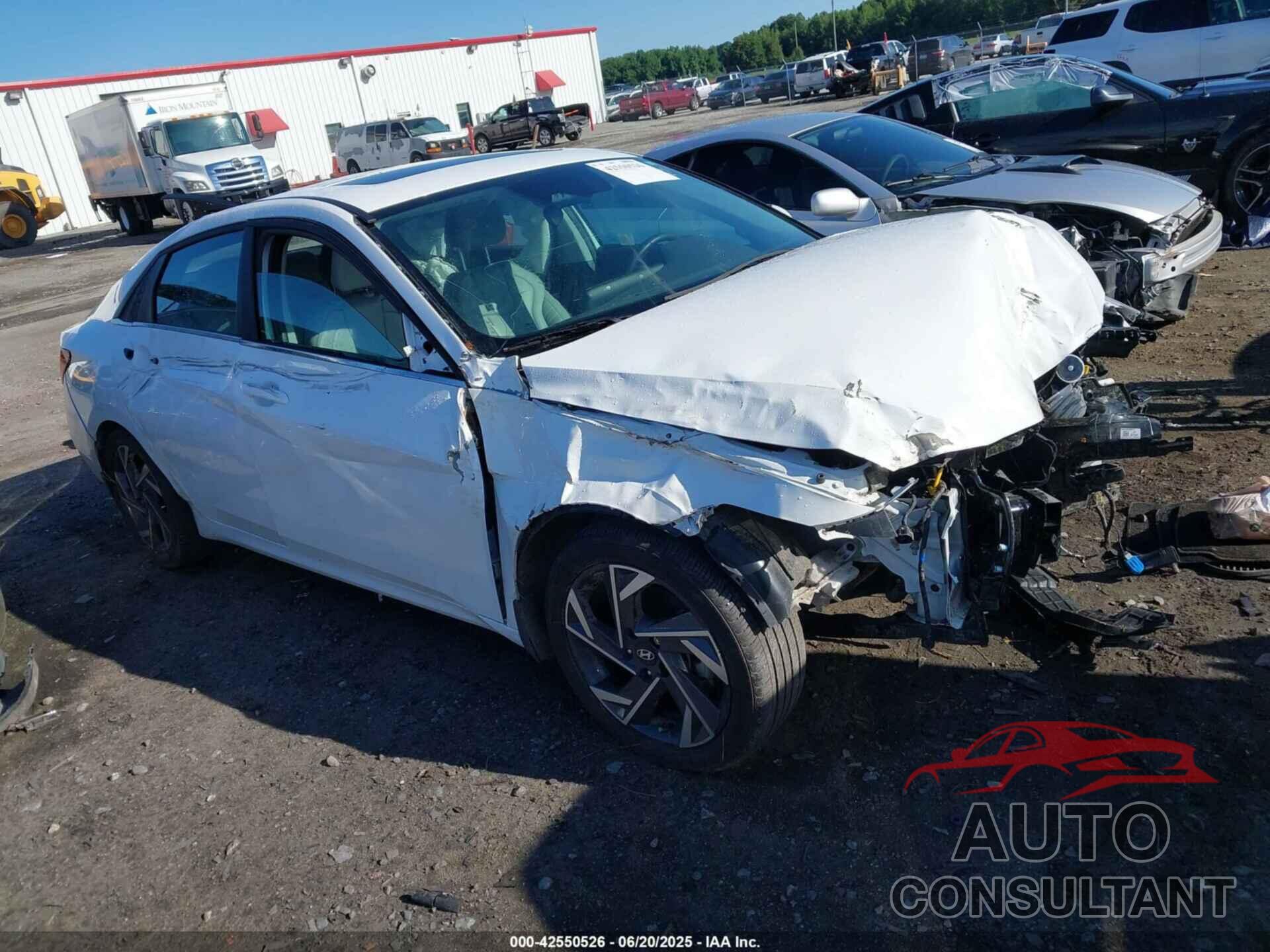 HYUNDAI ELANTRA 2024 - KMHLP4DG6RU778893