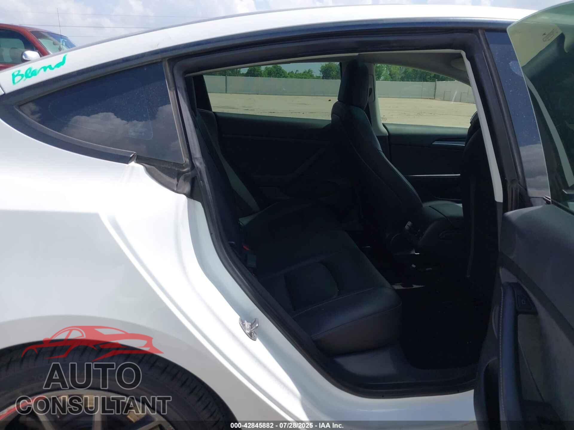 TESLA MODEL 3 2023 - 5YJ3E1EA9PF430613