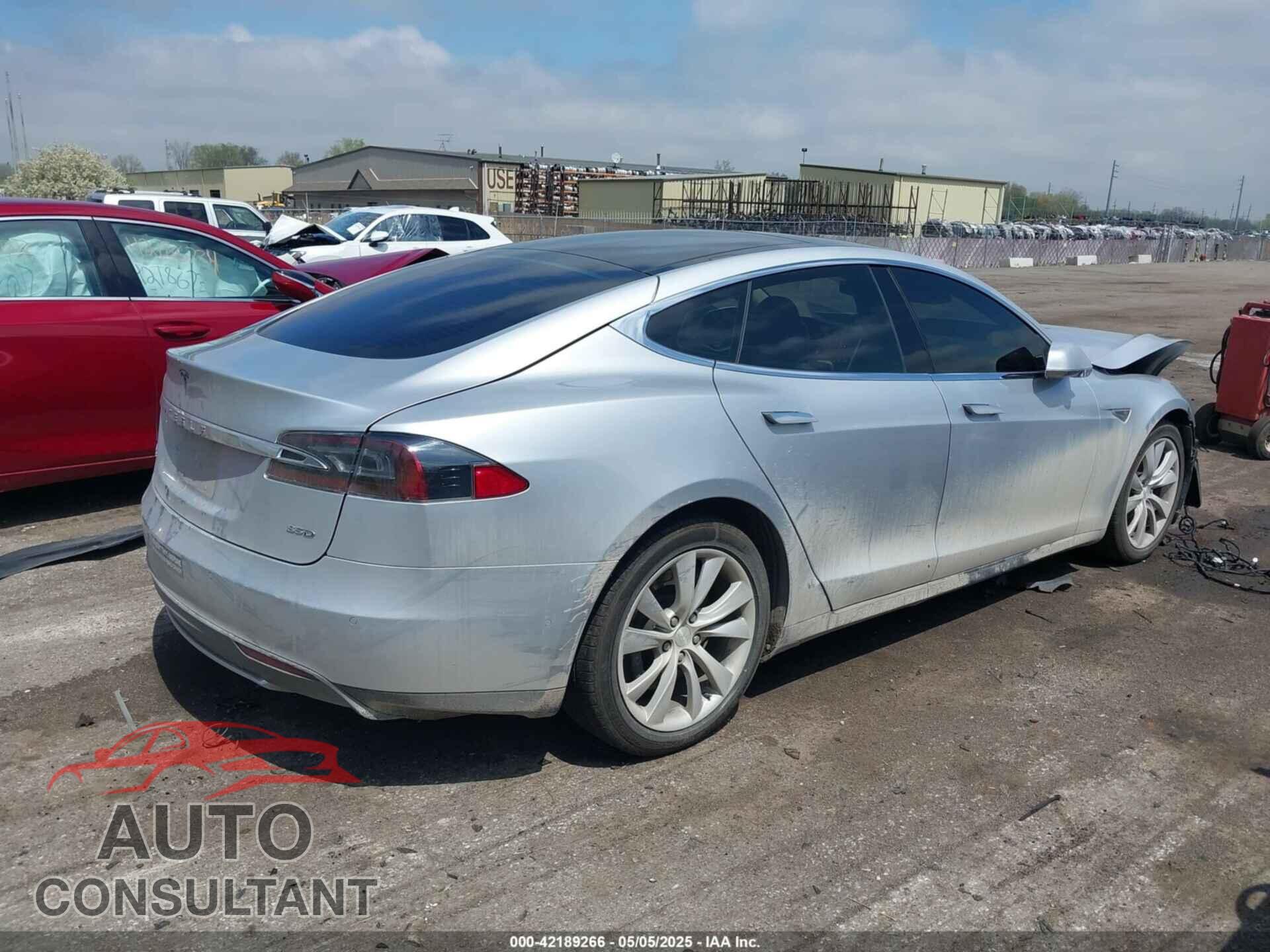TESLA MODEL S 2015 - 5YJSA1H2XFFP79015