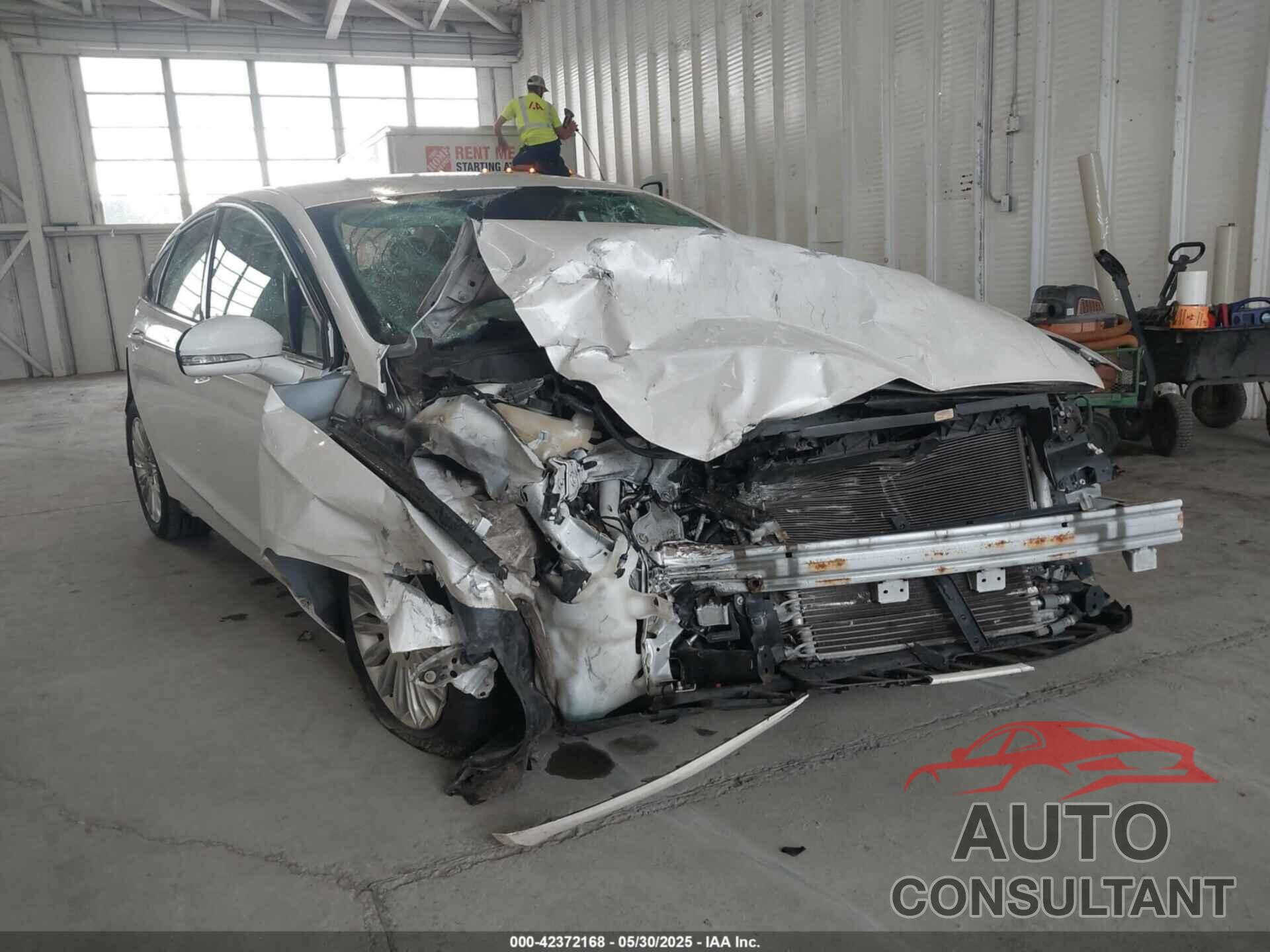 FORD FUSION HYBRID 2013 - 3FA6P0LU8DR357054